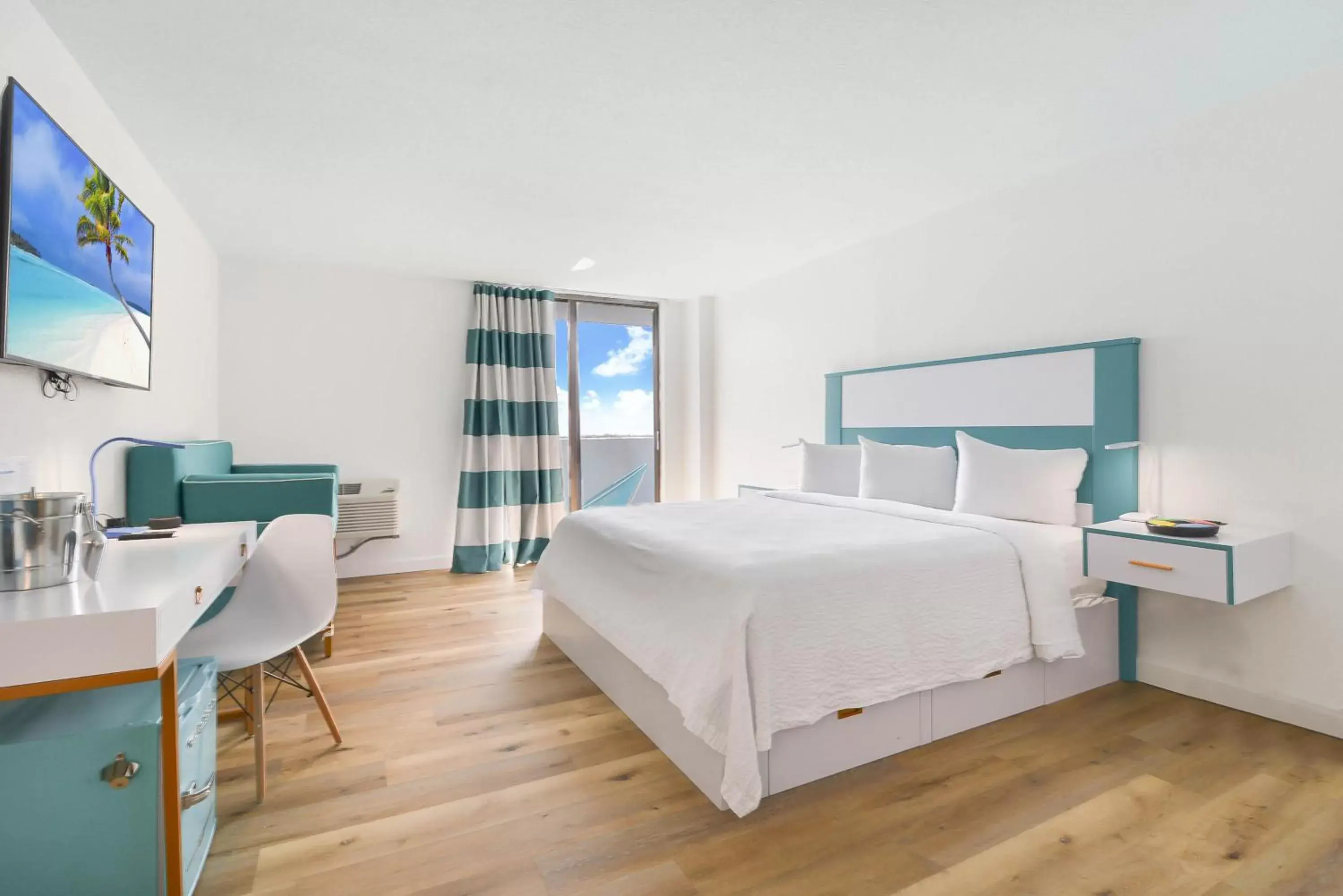 King Room - Non-Smoking in Chateau Mar Golf Resort, Trademark Collection by Wyndham King Room - Non-Smoking in Chateau Mar Golf Resort, Trademark Collection by Wyndham