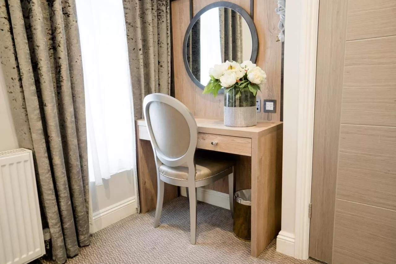 Decorative detail in Best Western Buckingham Palace Rd