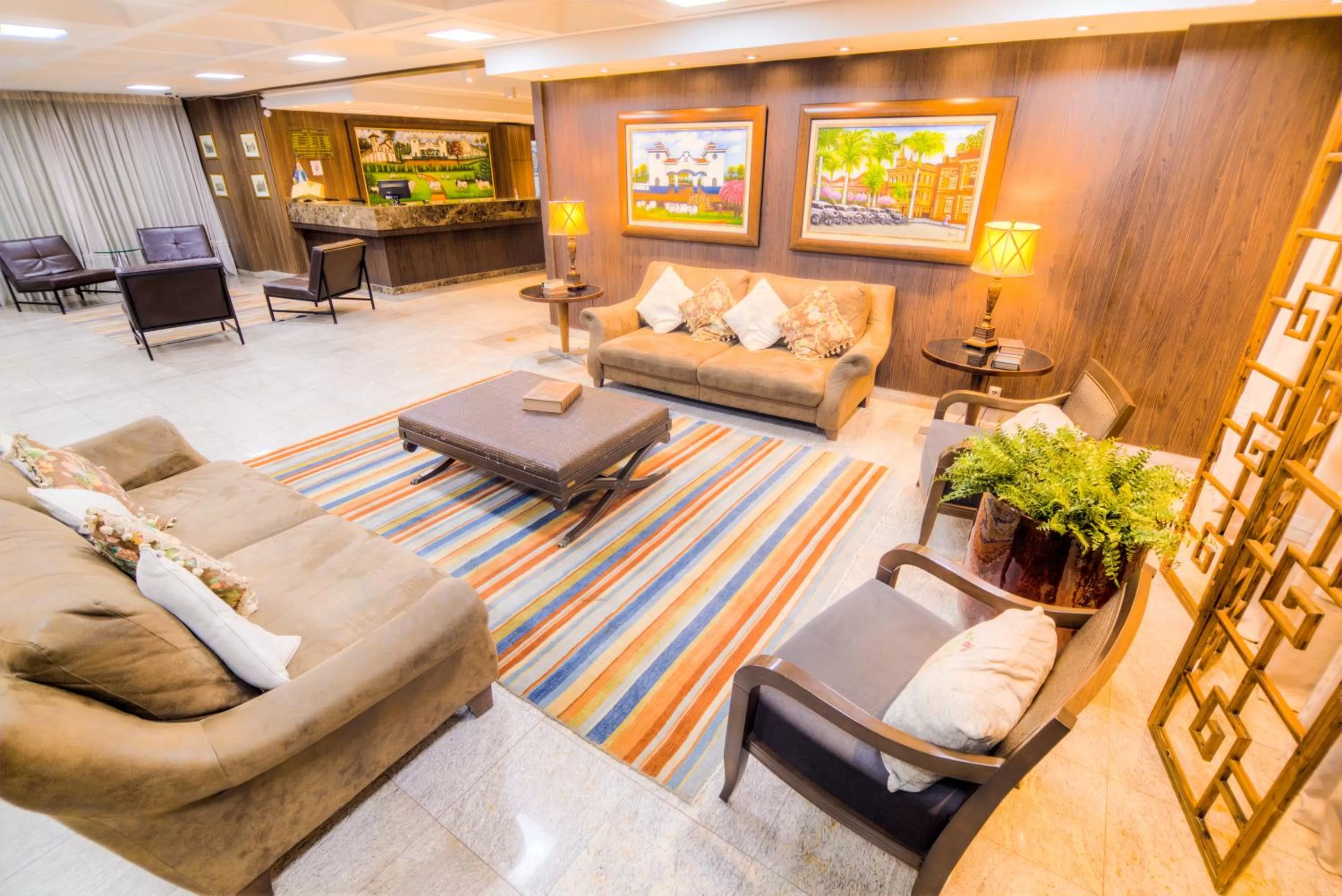 Lobby or reception in Hotel Dan Inn Uberaba & Convenções By Nacional Inn