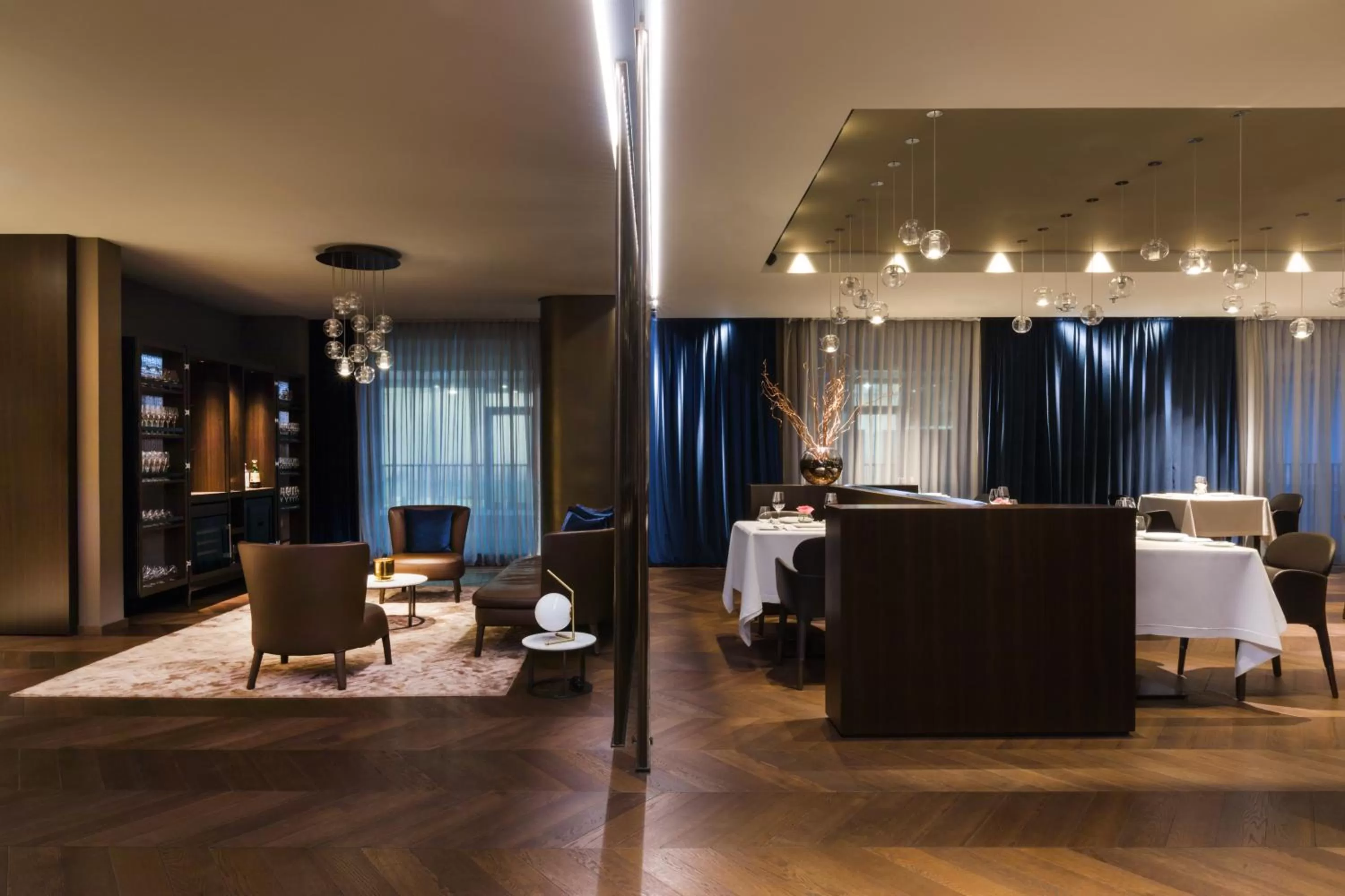 Restaurant/places to eat in Maritim Hotel Plaza Tirana