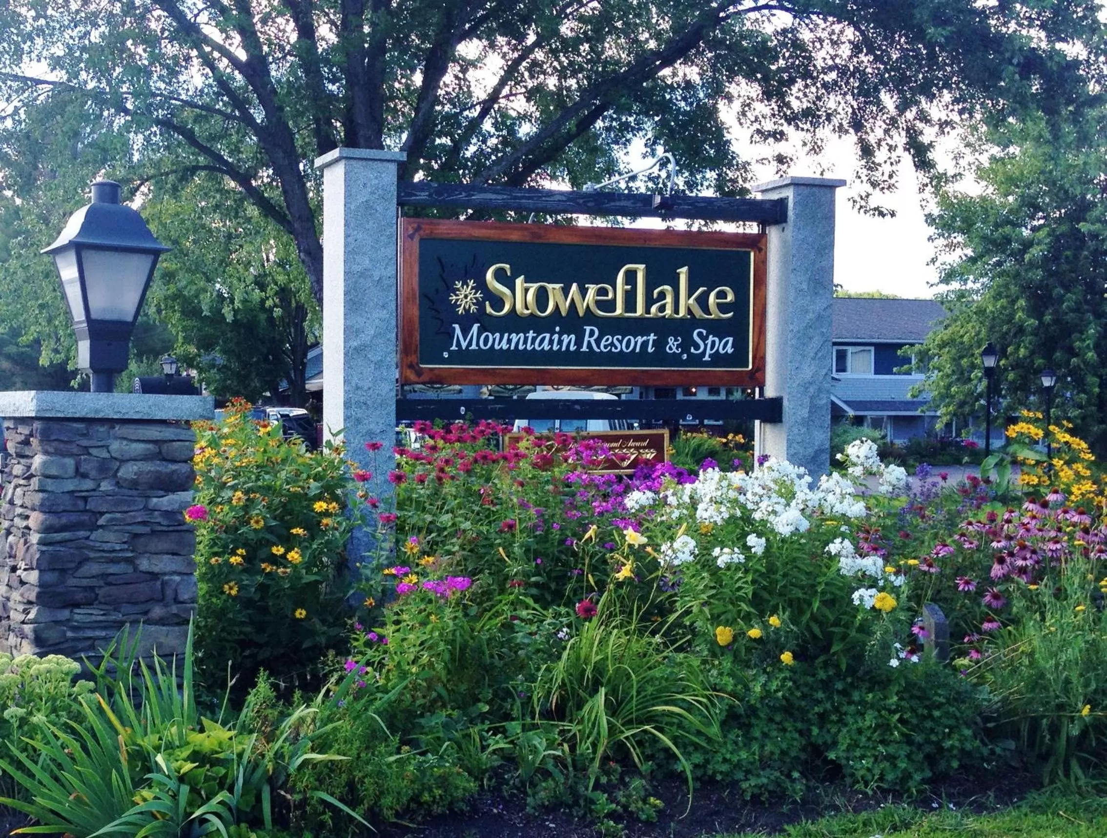 Property logo or sign in Stoweflake Mountain Resort & Spa