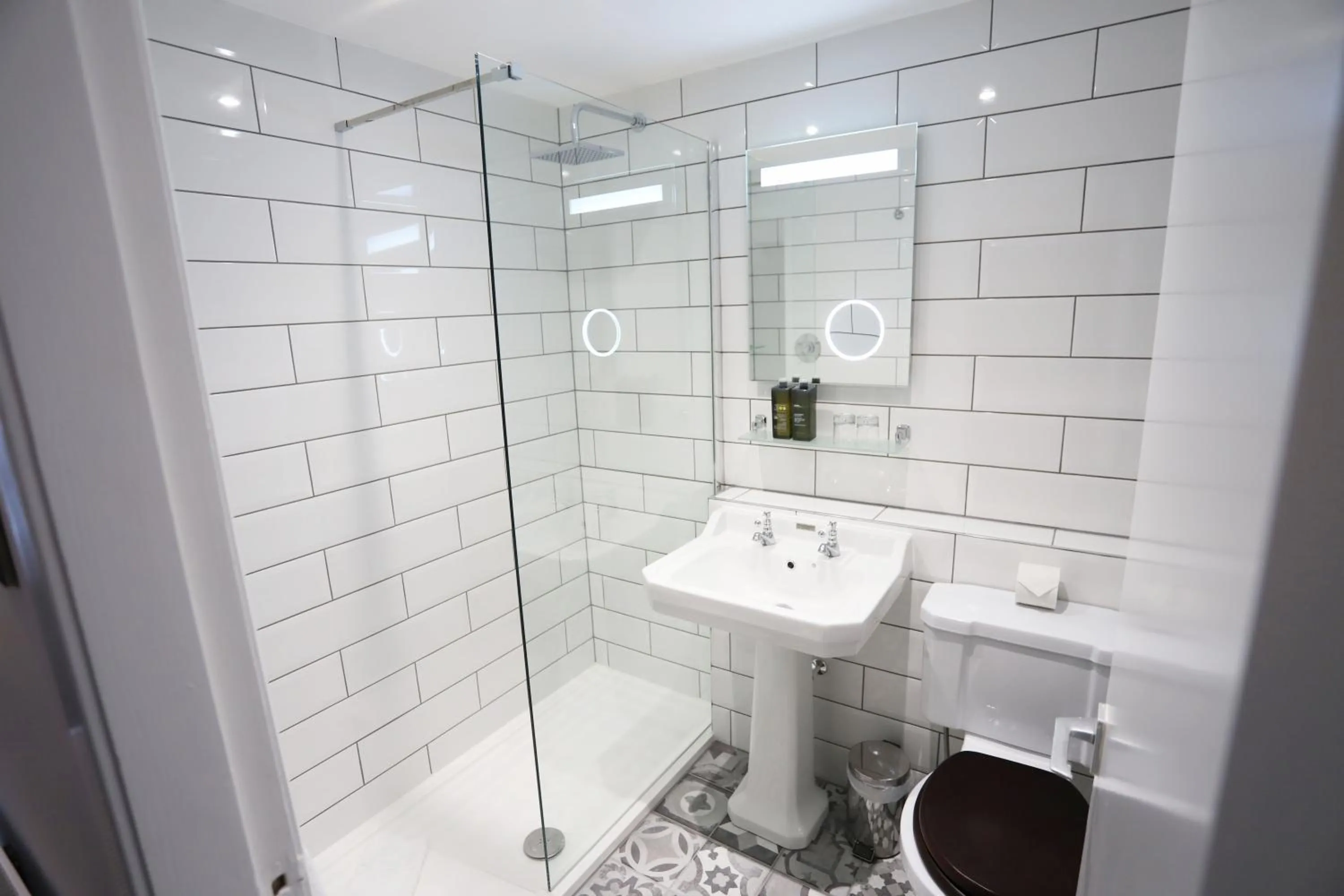 Bathroom in Ben Wyvis Hotel