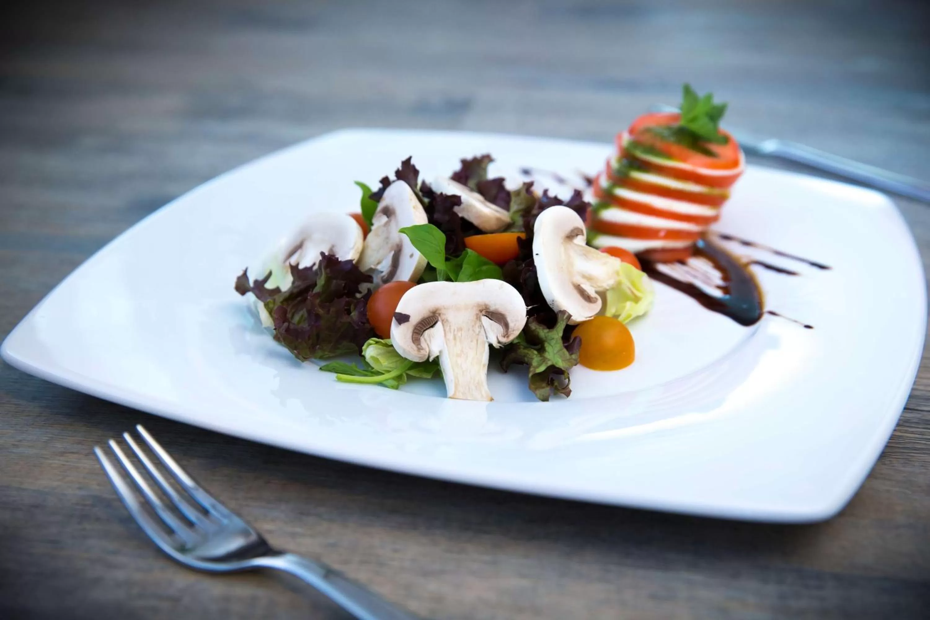 Restaurant/places to eat in Radisson Blu Plaza Jeddah