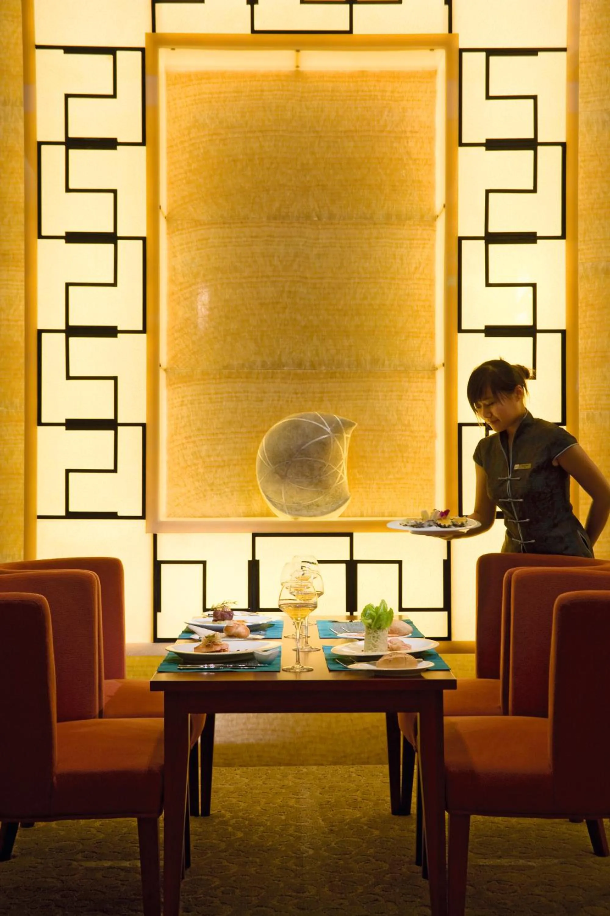 Restaurant/places to eat in Baolong Hotel Shanghai