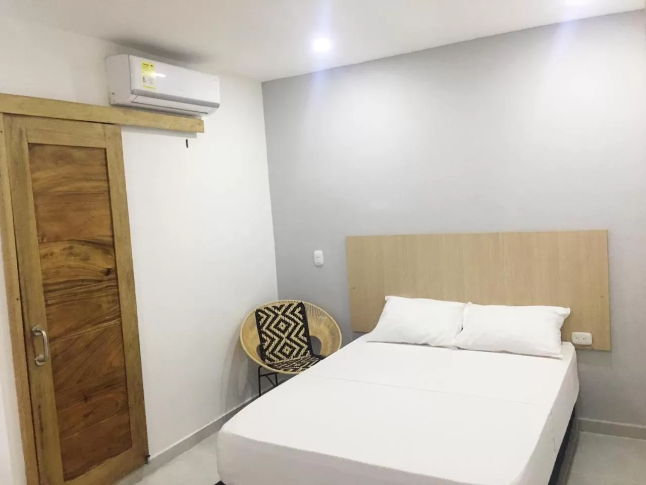 Seating area, Bed in Stanza Hotel Sincelejo