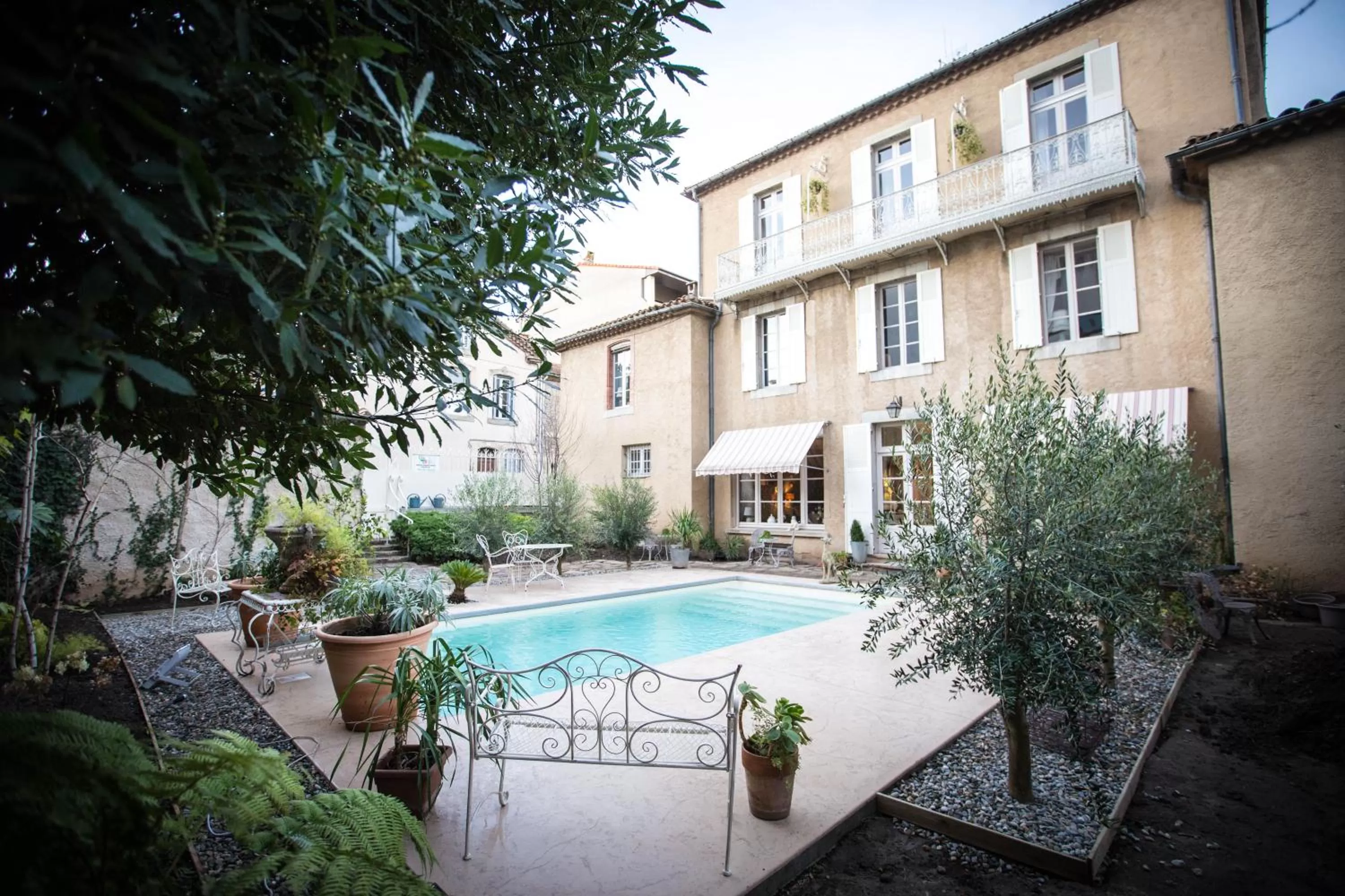 Property building in Carcassonne Bed and Breakfast du Palais