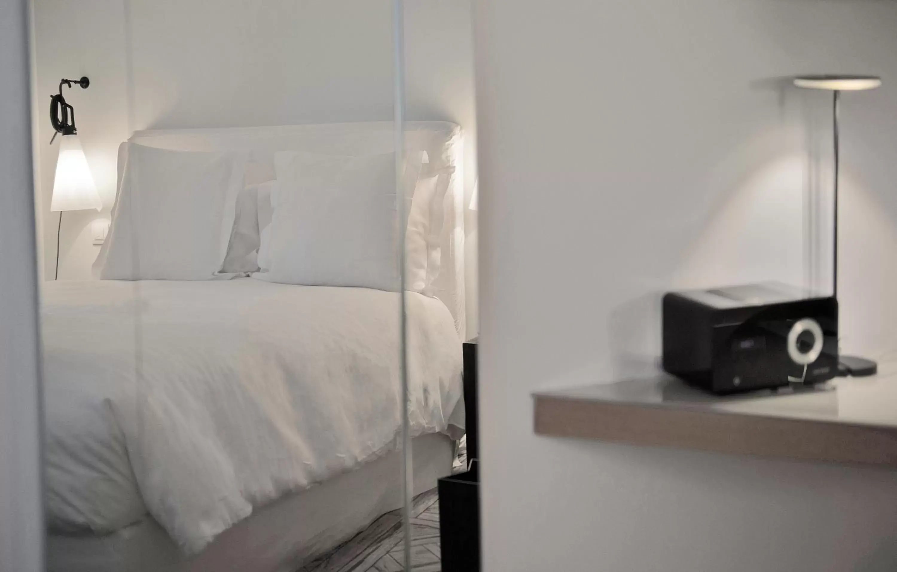 Superior Double Room in La Maison Champs Elysées Superior Double Room in La Maison Champs Elysées