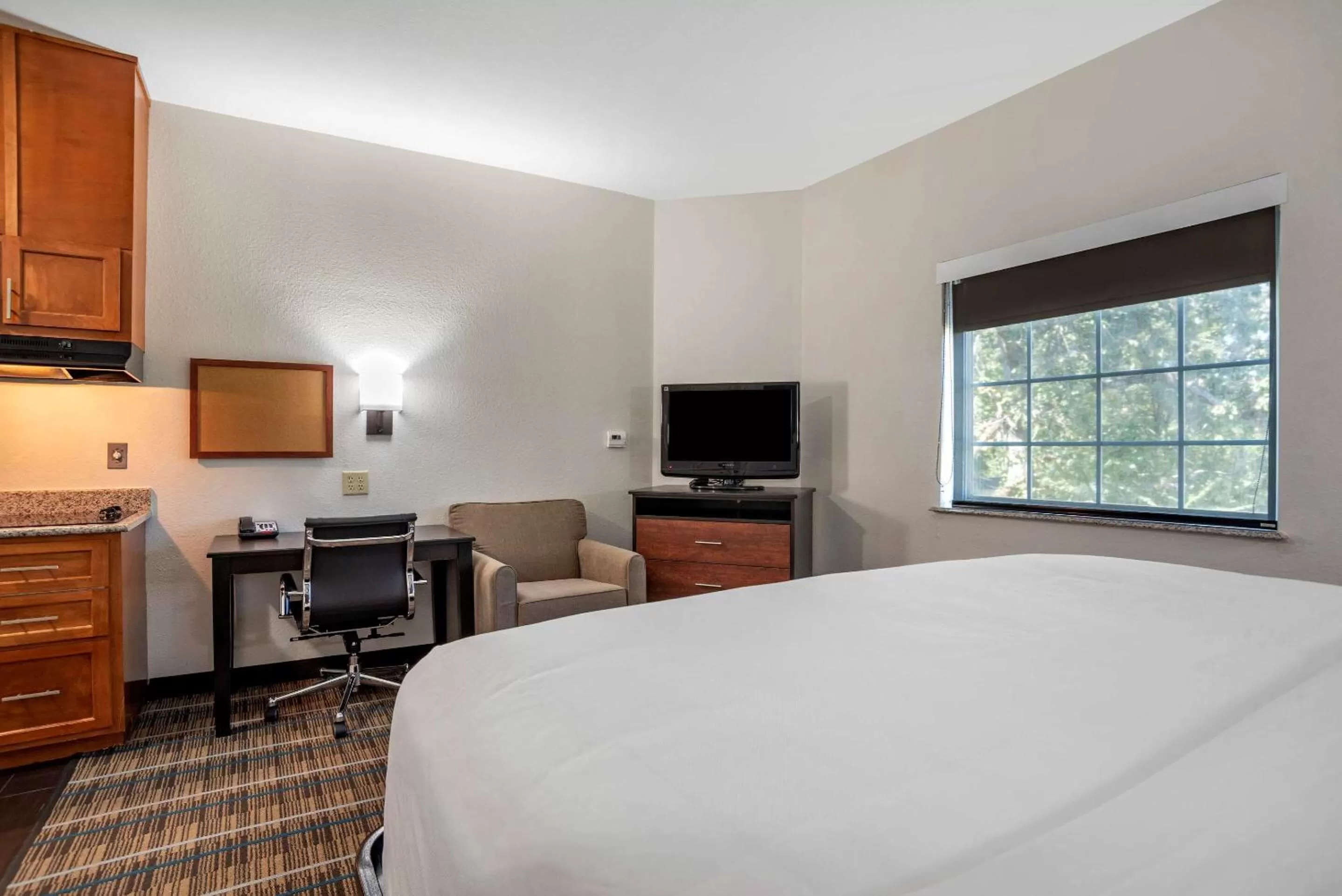 Bedroom, Bed in MainStay Suites Denham Springs - Baton Rouge East