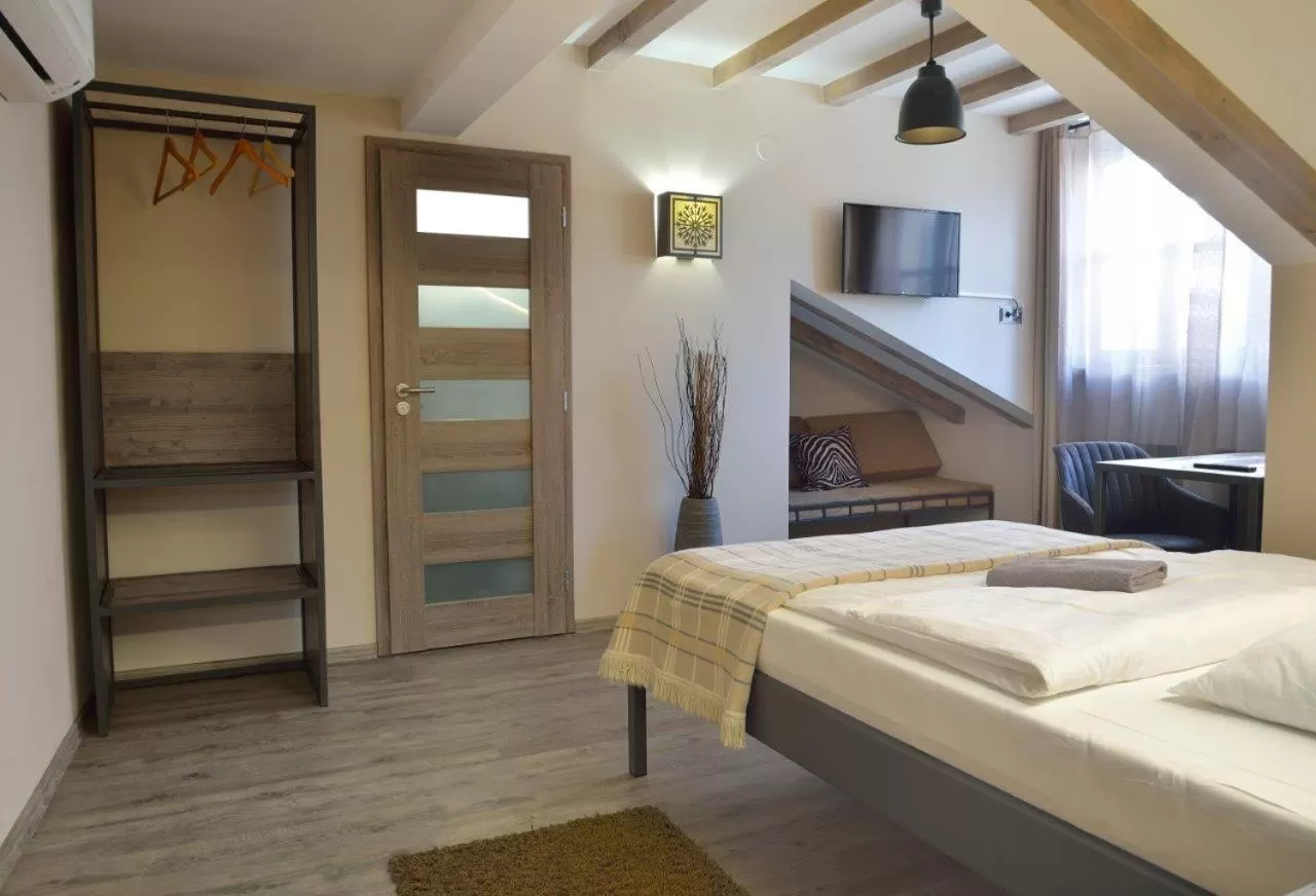 Bed in Hotel and restaurant Via Ironia