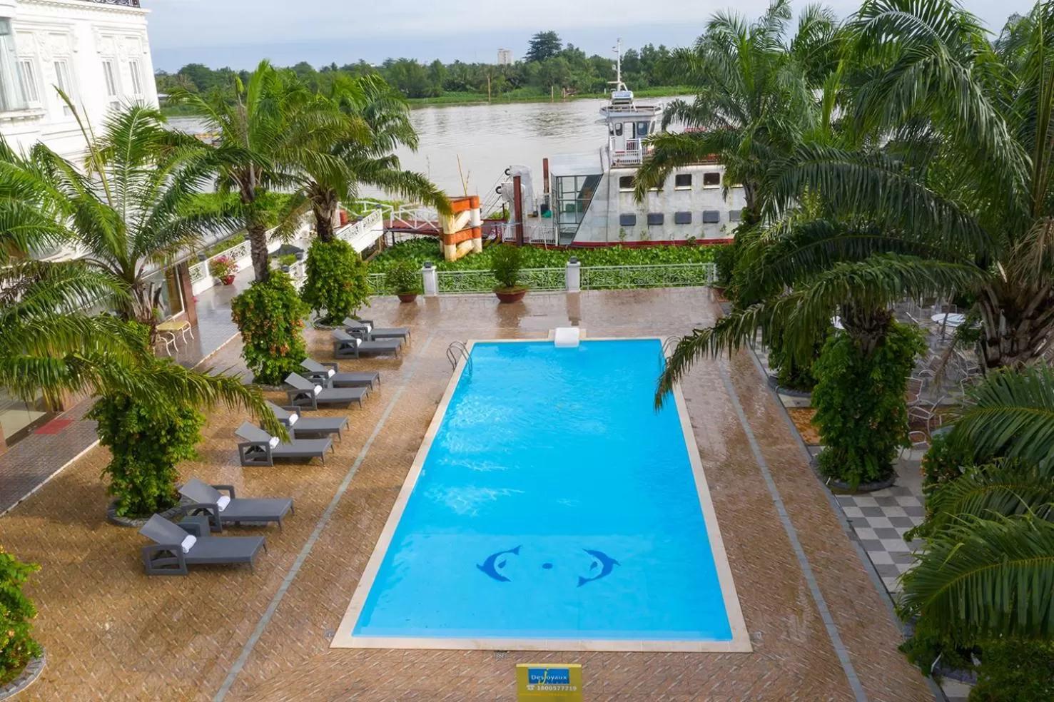 Swimming pool in Nesta Hotel Can Tho