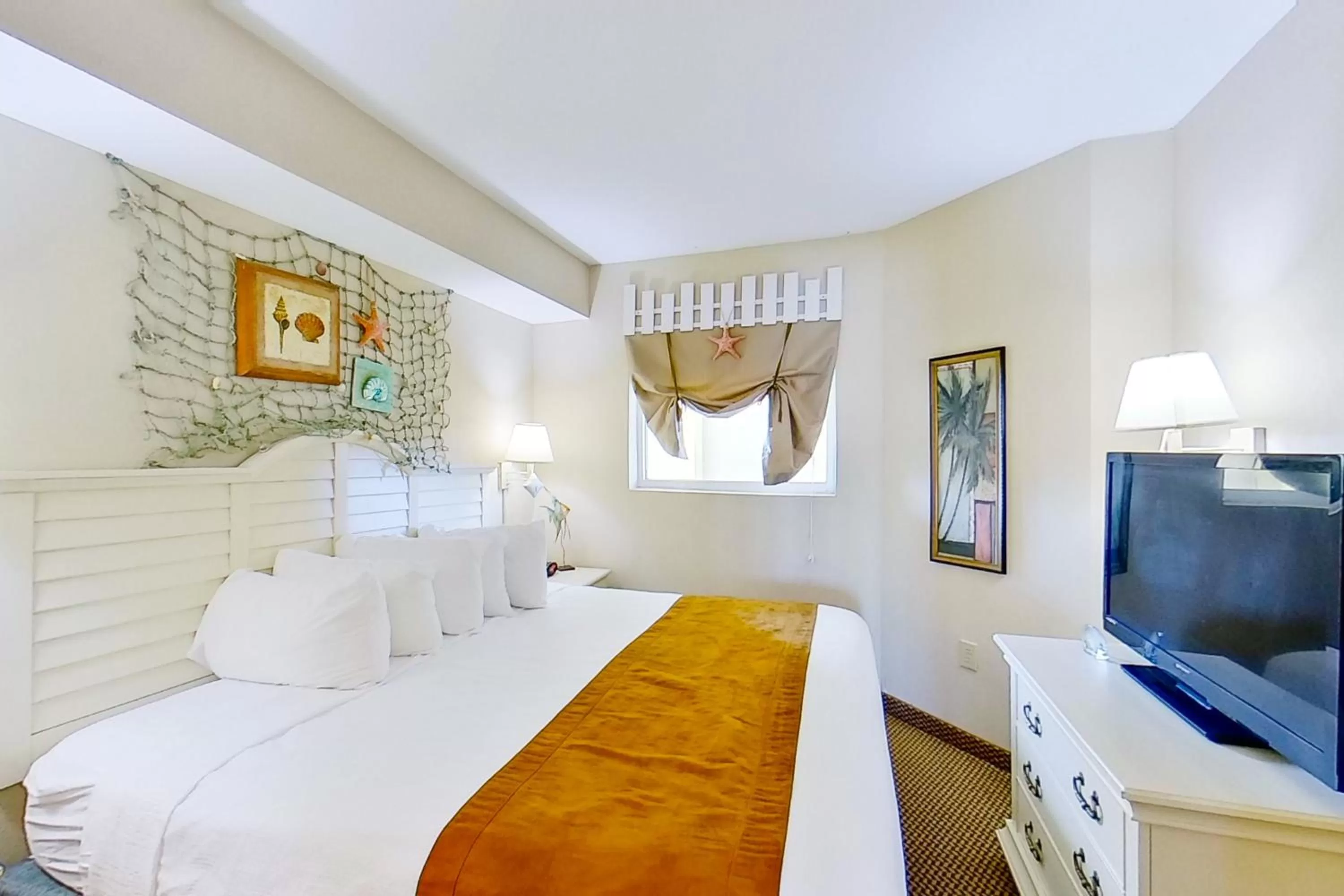 Bed in Harbourgate Marina Club