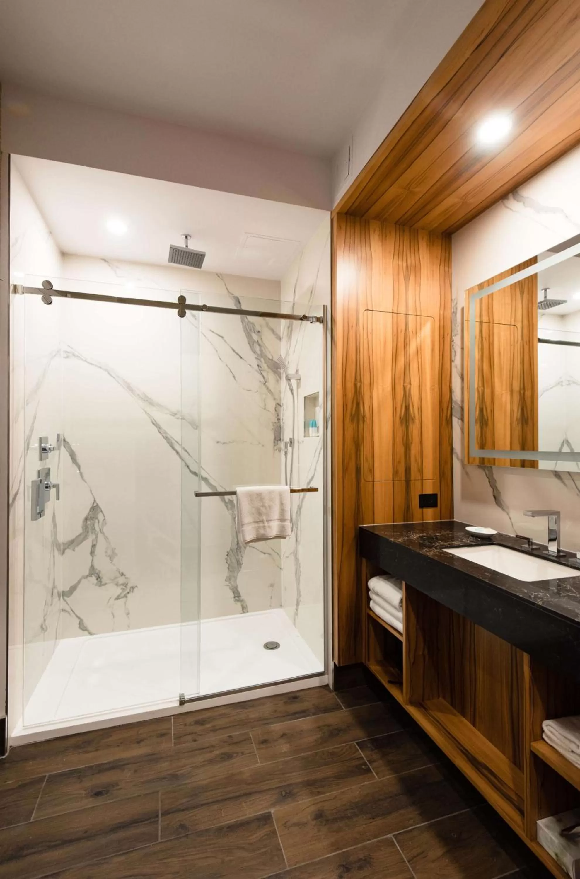 Photo of the whole room in Hyatt Regency Calgary