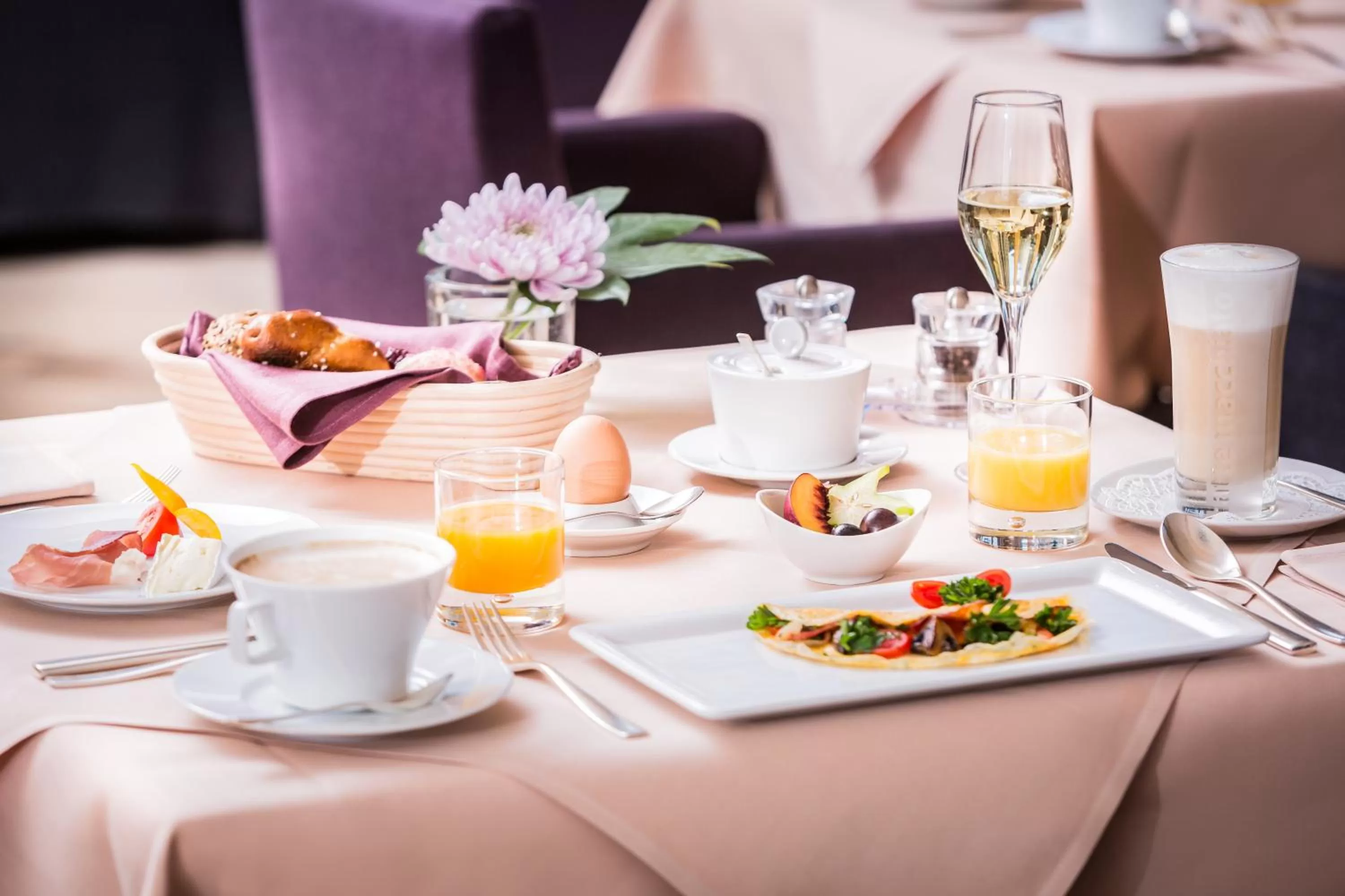 Continental breakfast in Hotel Exquisit