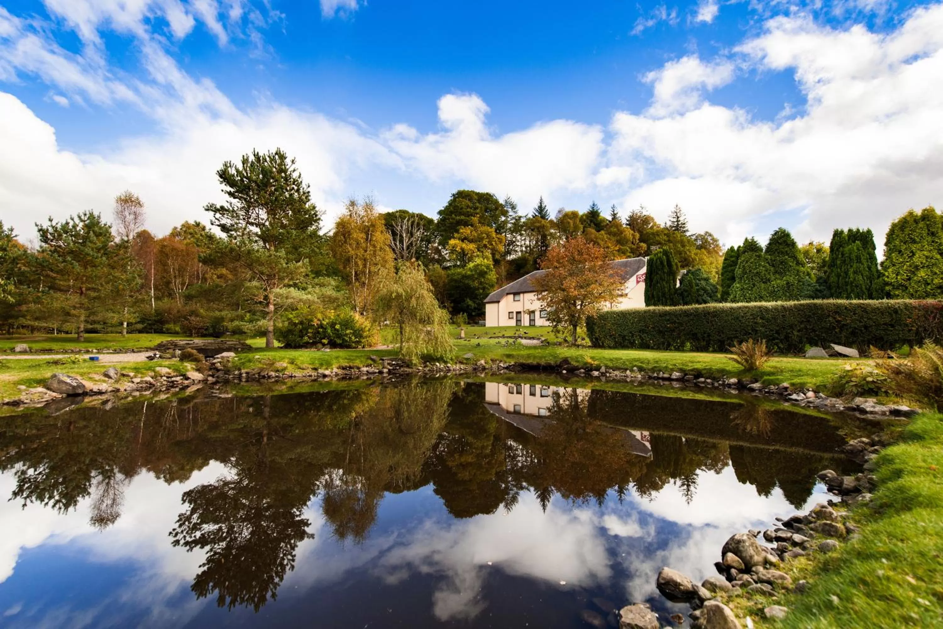 Property building in The Stronlossit Inn
