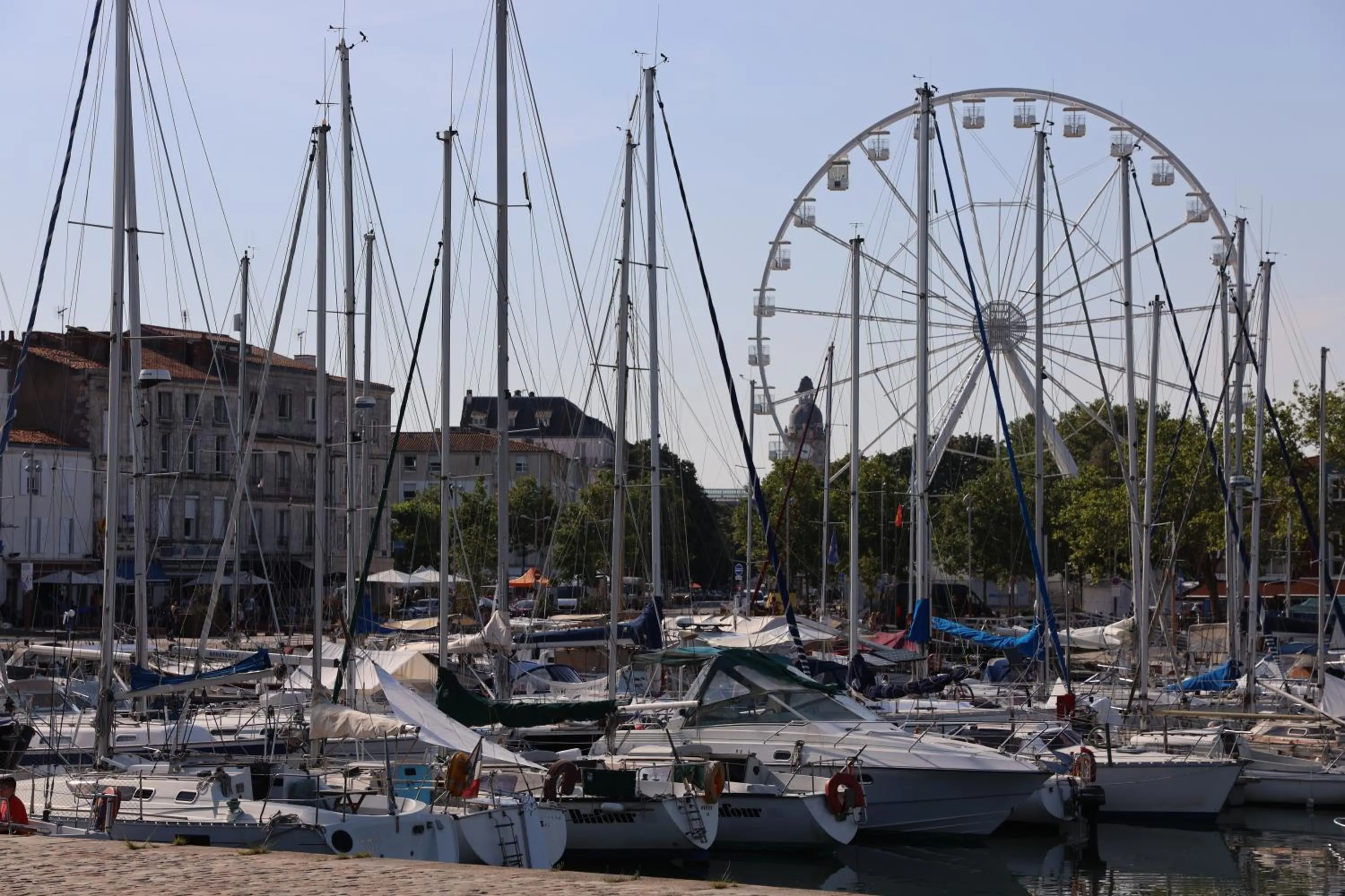 Neighbourhood in Un Hotel sur le Port