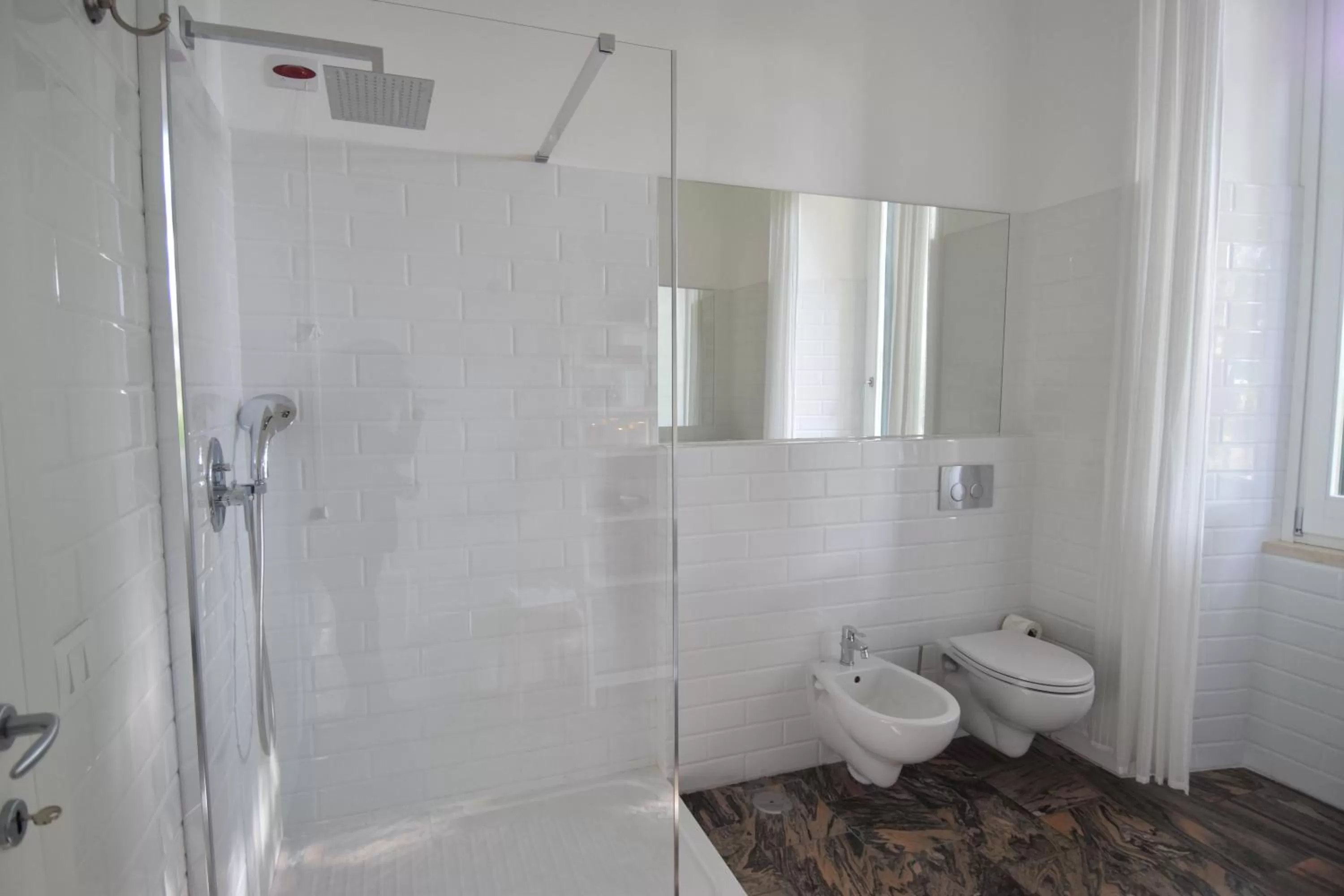 Shower in Il Giardino