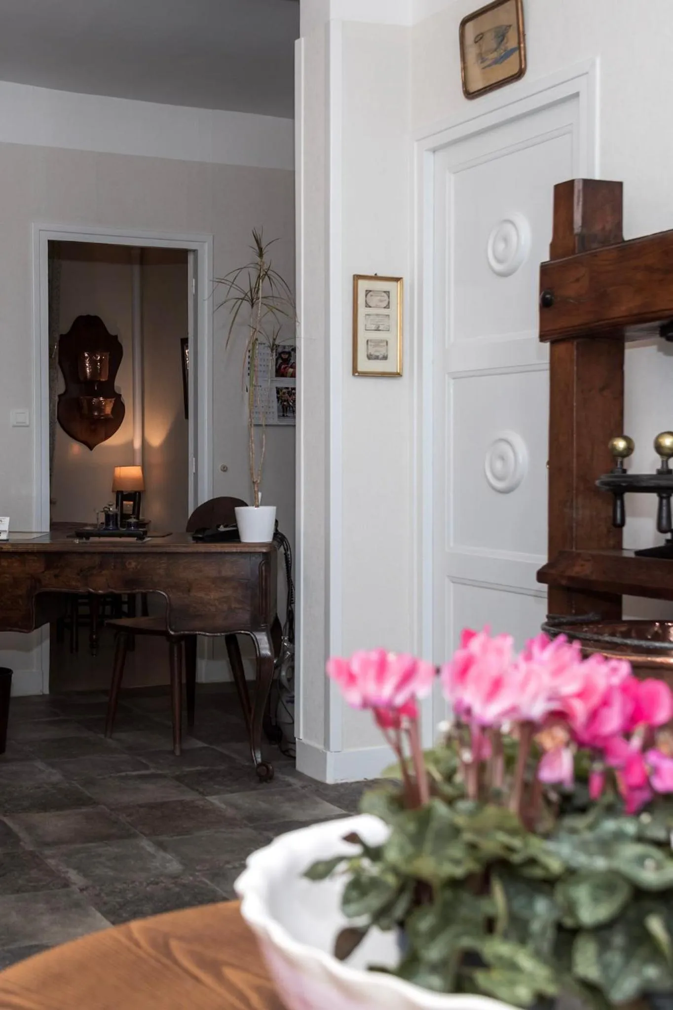 Lobby or reception in Cit'Hotel Aéro-Hotel