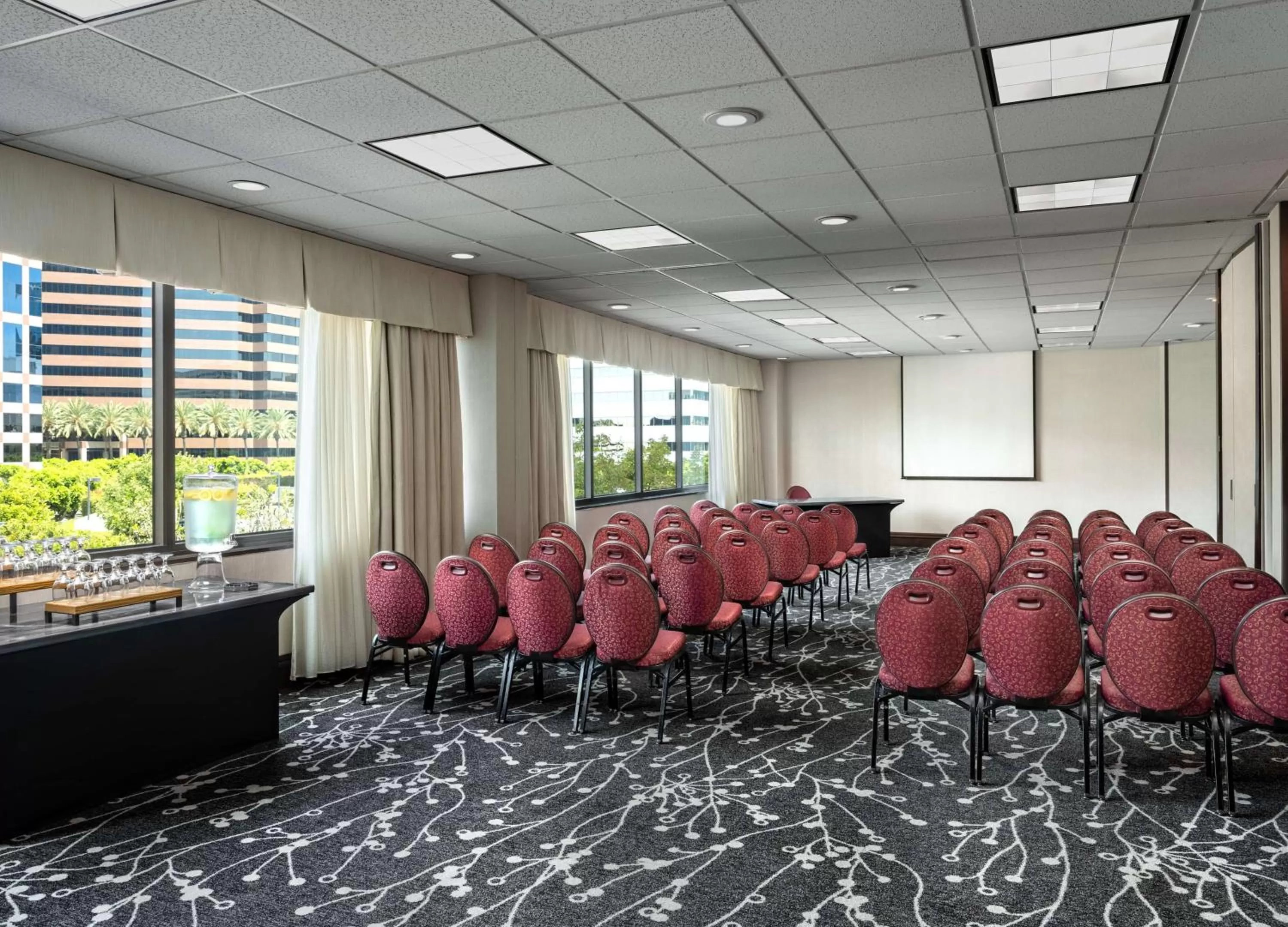 Meeting/conference room in Sonesta Irvine John Wayne Airport