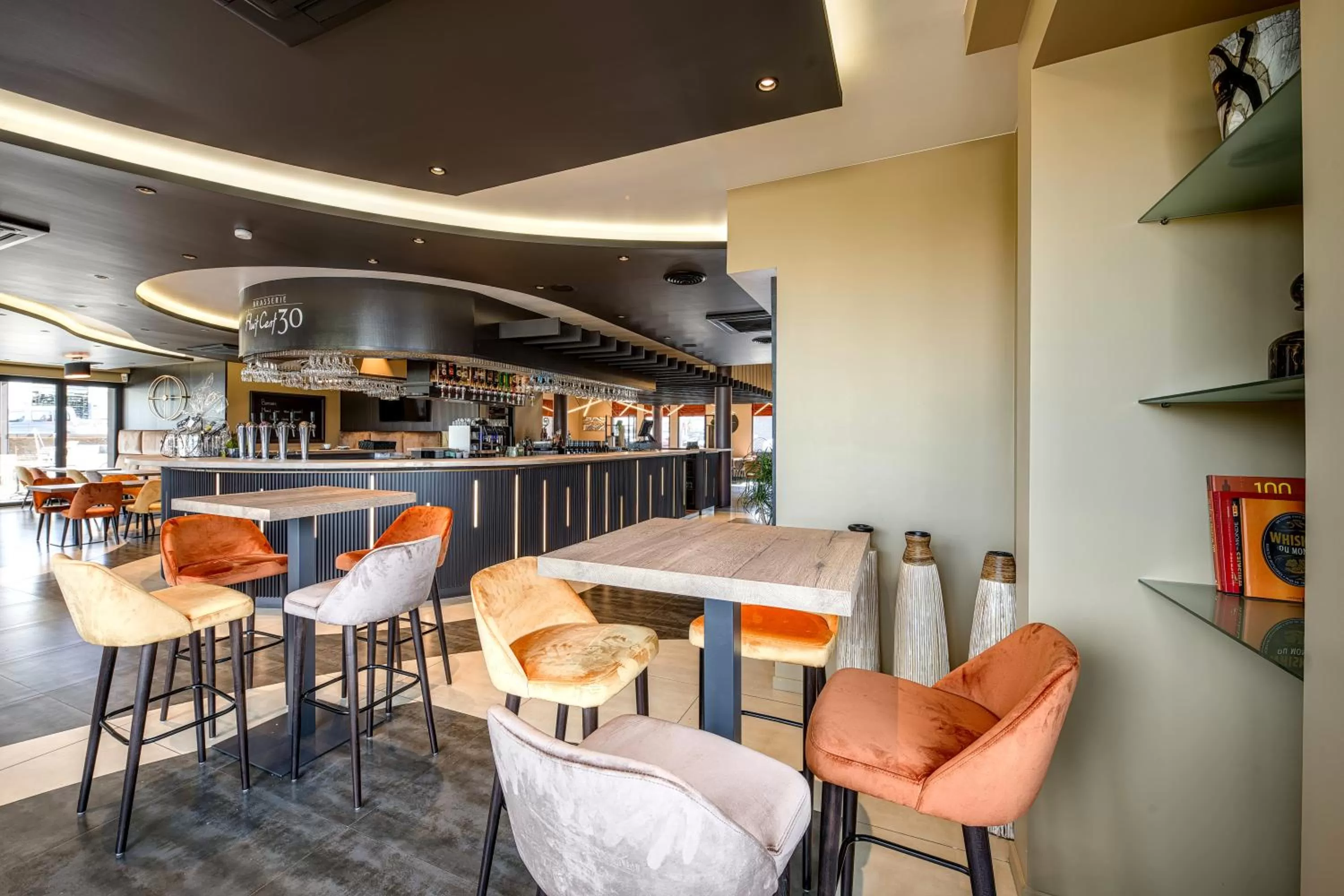 Restaurant/places to eat in Hotel Le 830 Namur