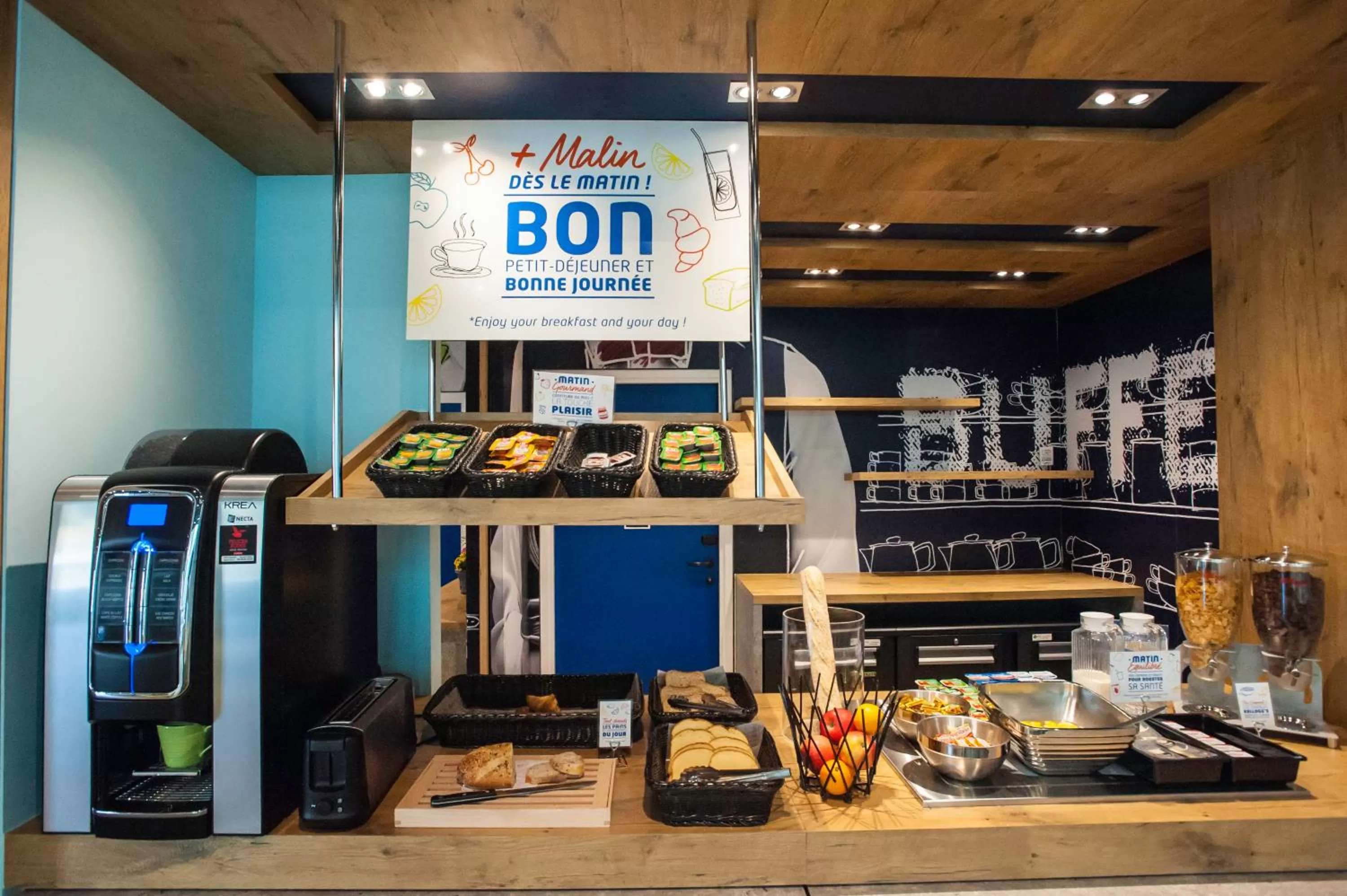 Decorative detail in Ibis Budget Château-Thierry