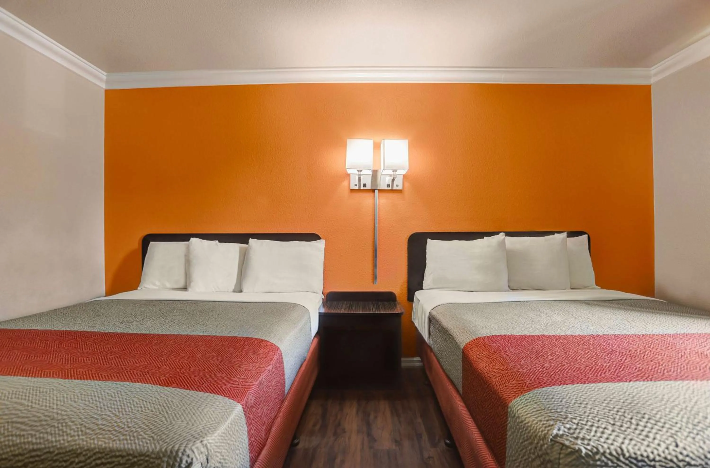 Photo of the whole room, Bed in Motel 6-Fresno, CA - Belmont Ave