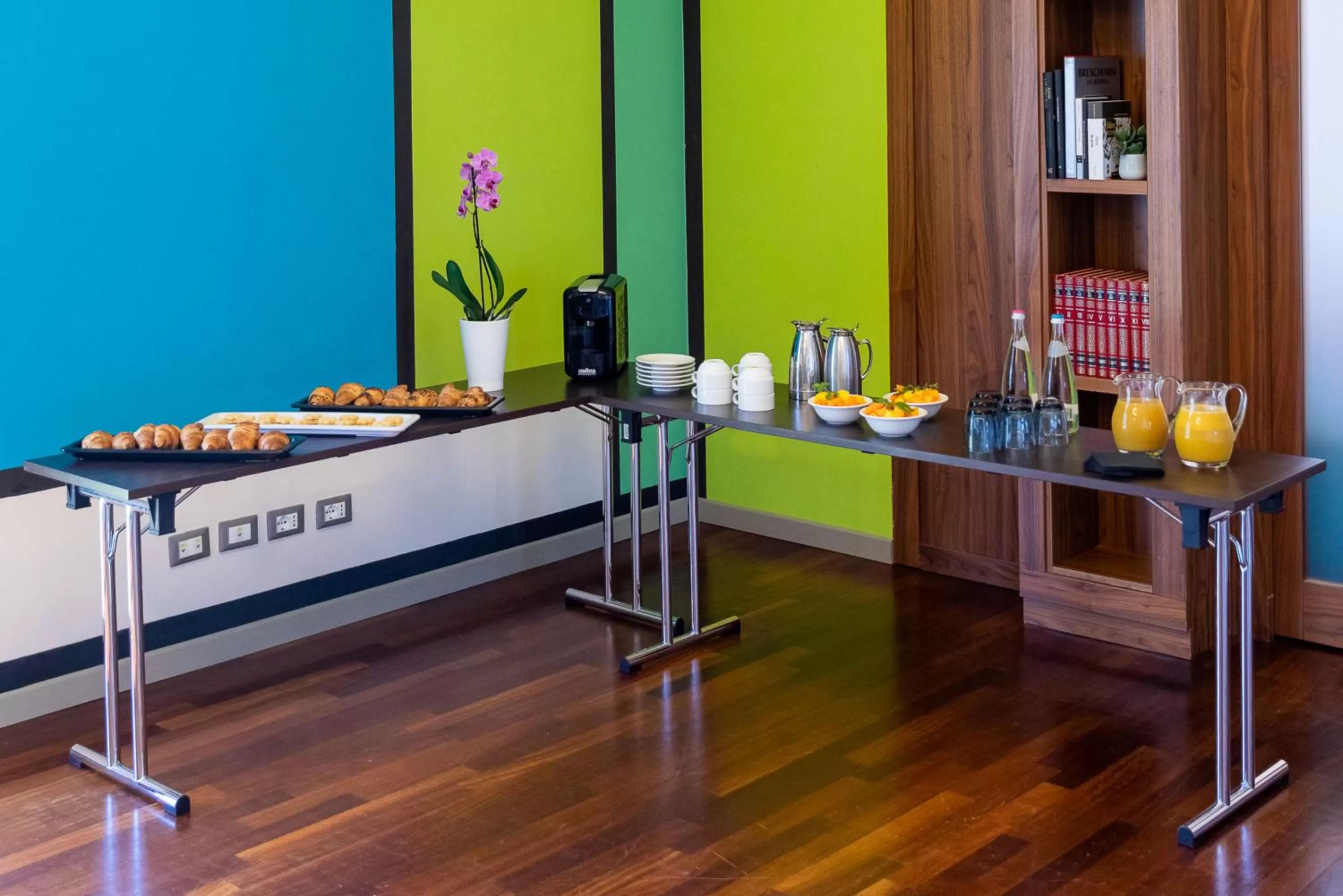 Meeting/conference room in Ramada Plaza by Wyndham Milano