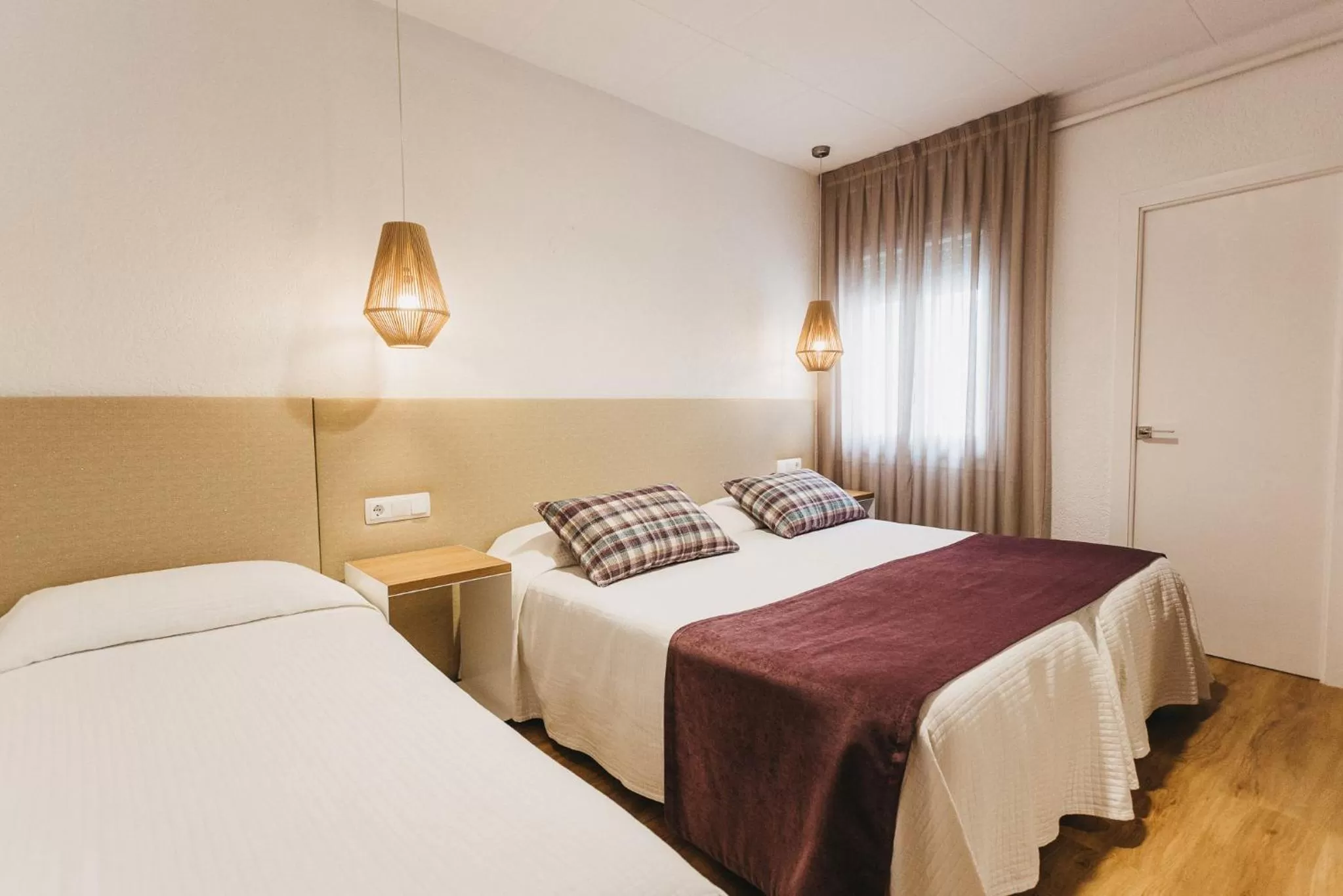 Bedroom, Bed in Hotel Catalunya Ribes de Freser