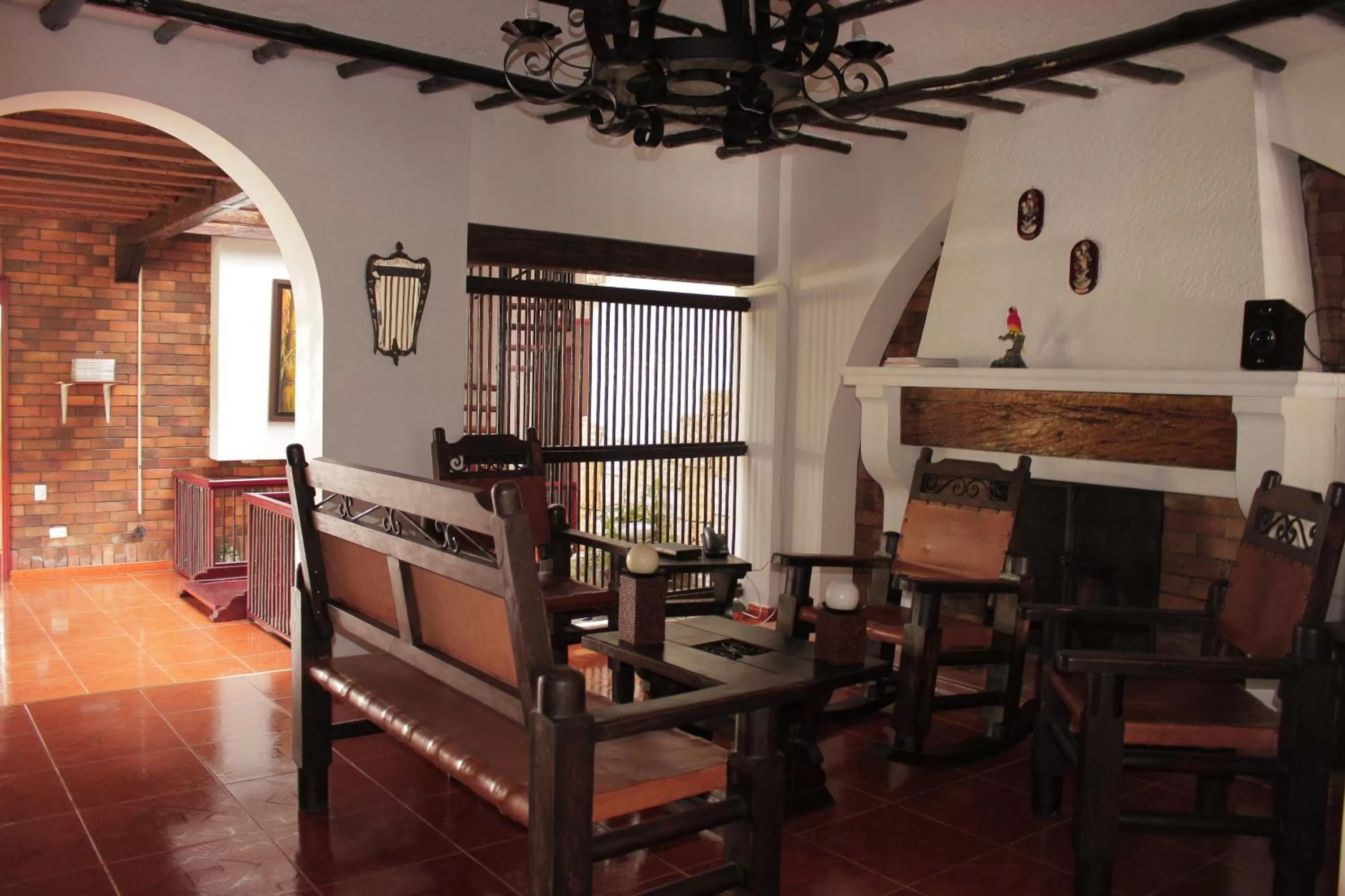 Living room, Lounge/Bar in Hotel Chalet El Castillo by Majuva