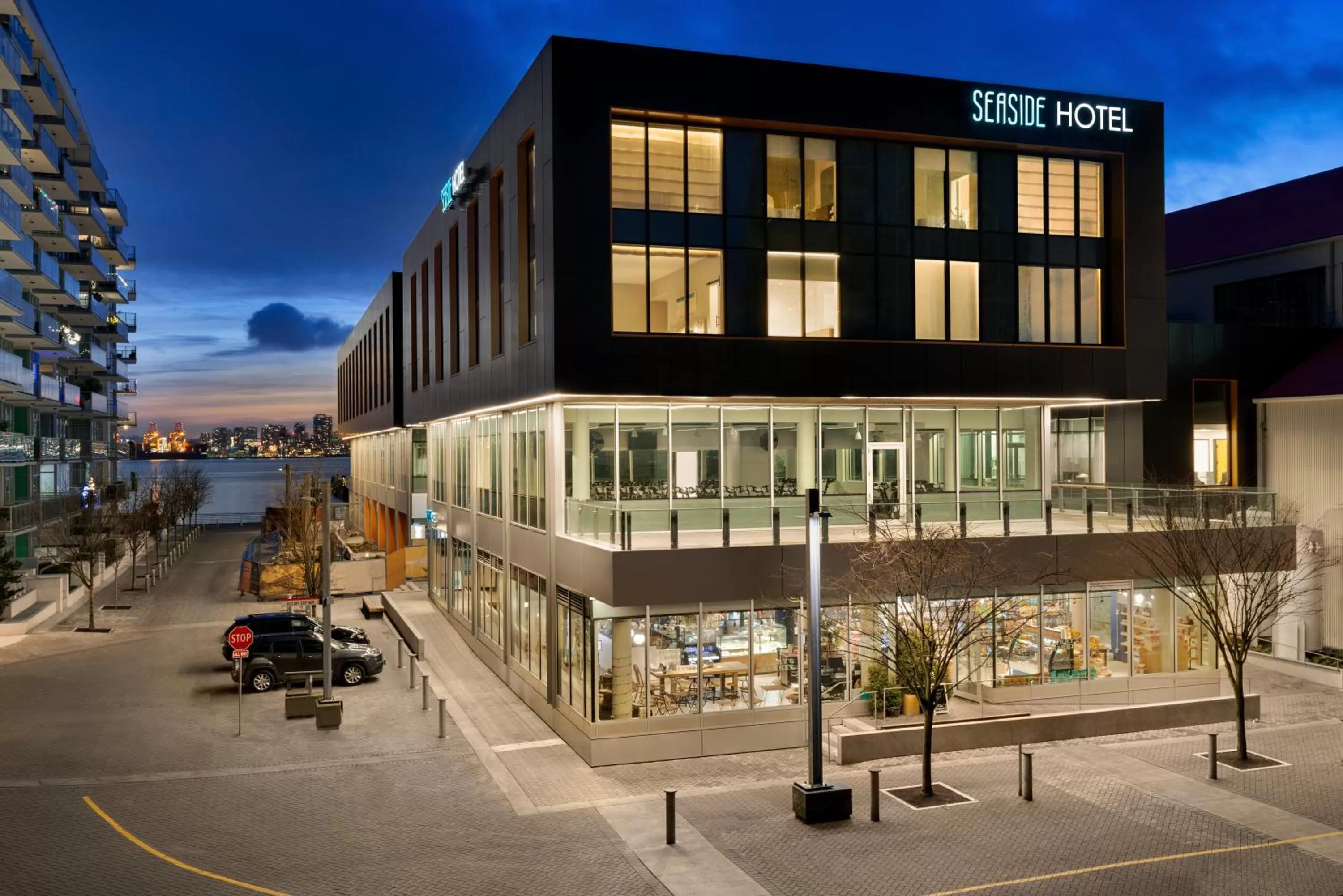 Property building in Seaside Hotel North Vancouver