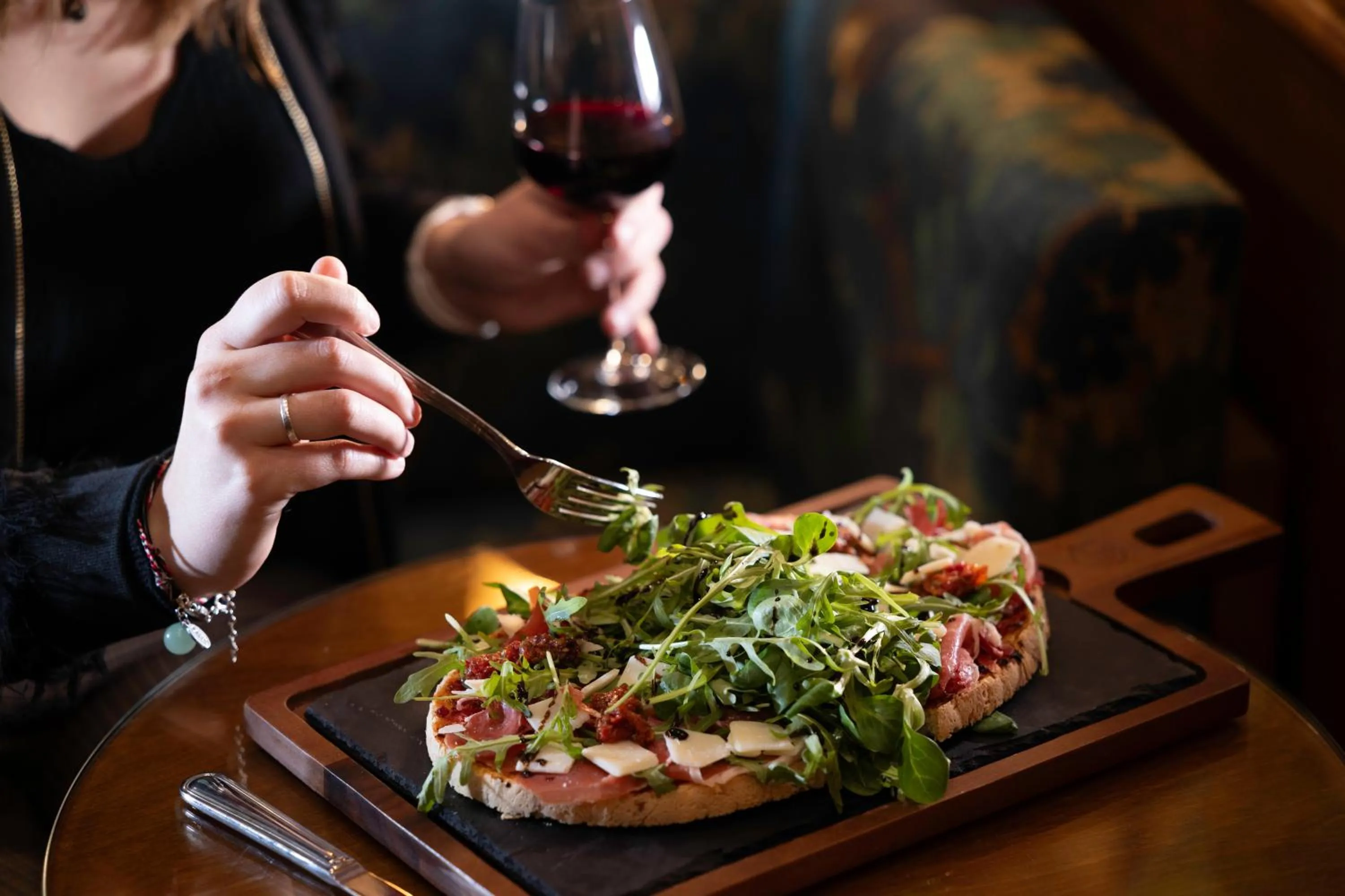 Restaurant/places to eat, Food in Hôtel du Home Moderne