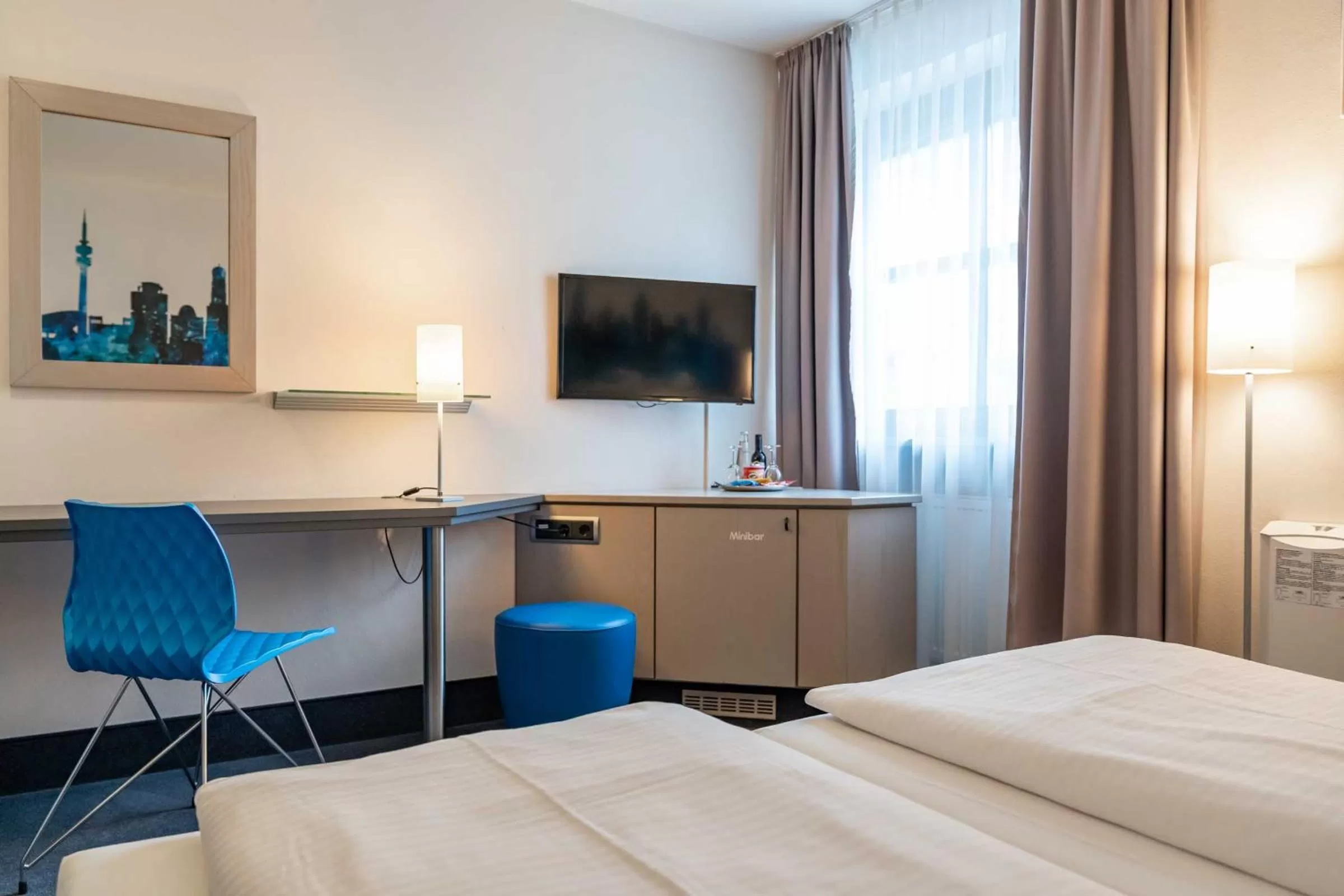 Photo of the whole room, Bed in Hotel Schiller