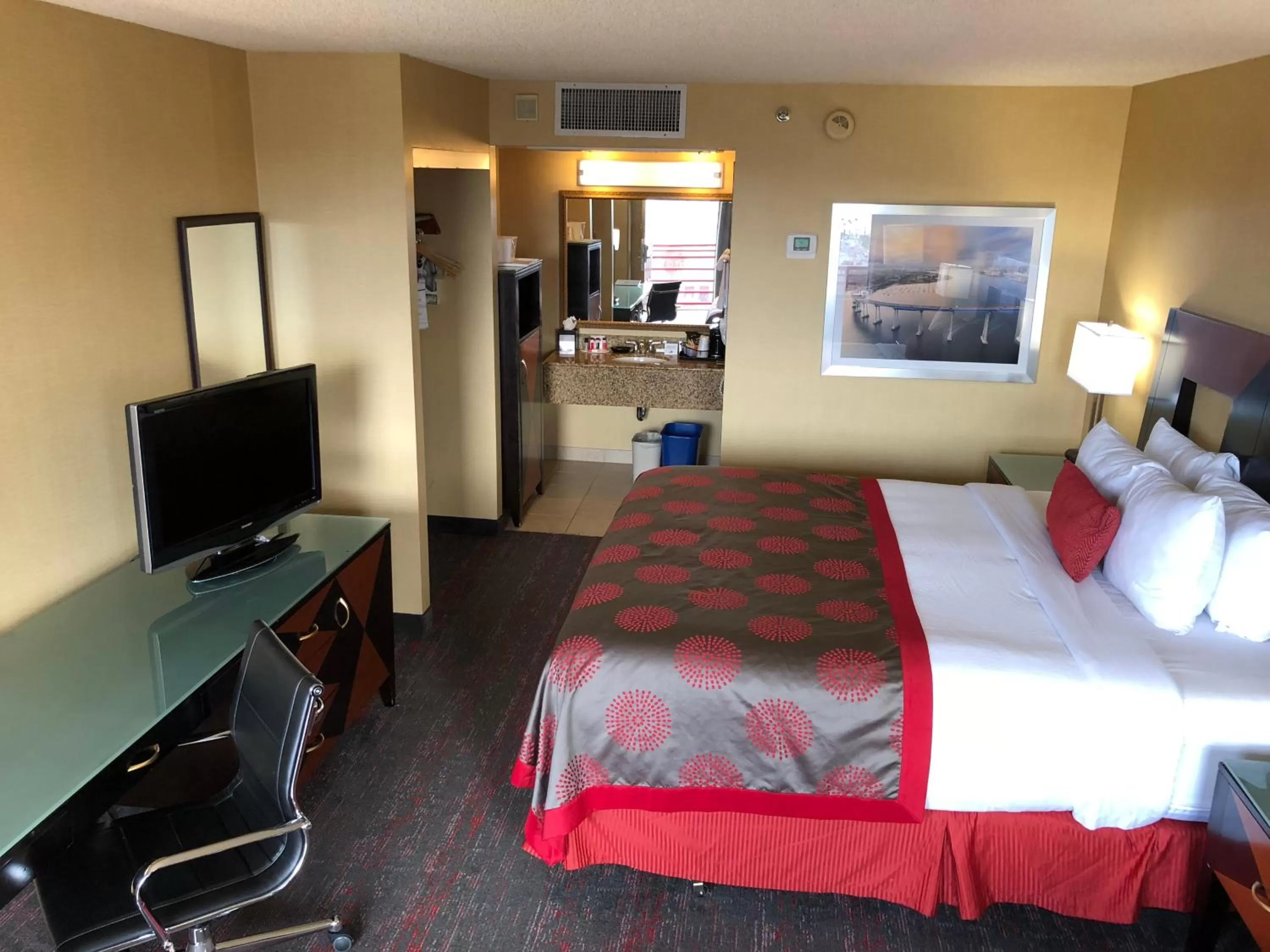 Photo of the whole room in Ramada by Wyndham San Diego National City
