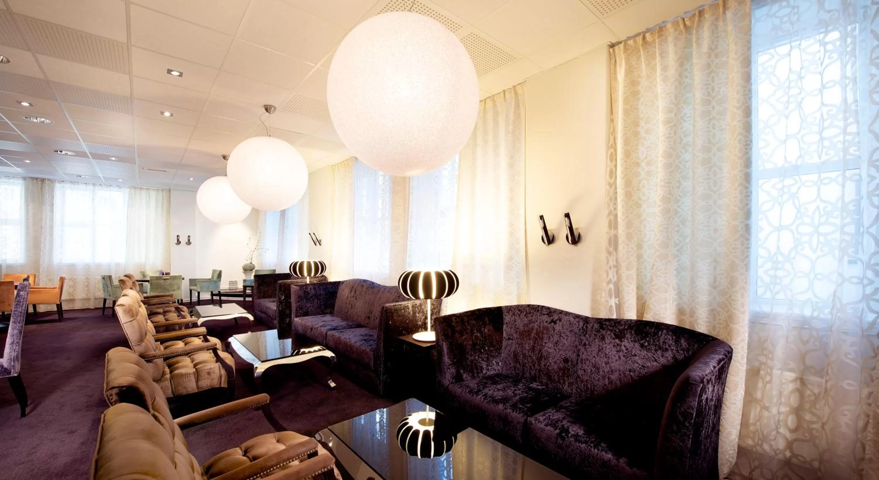 Lounge or bar in Home Hotel Savoy