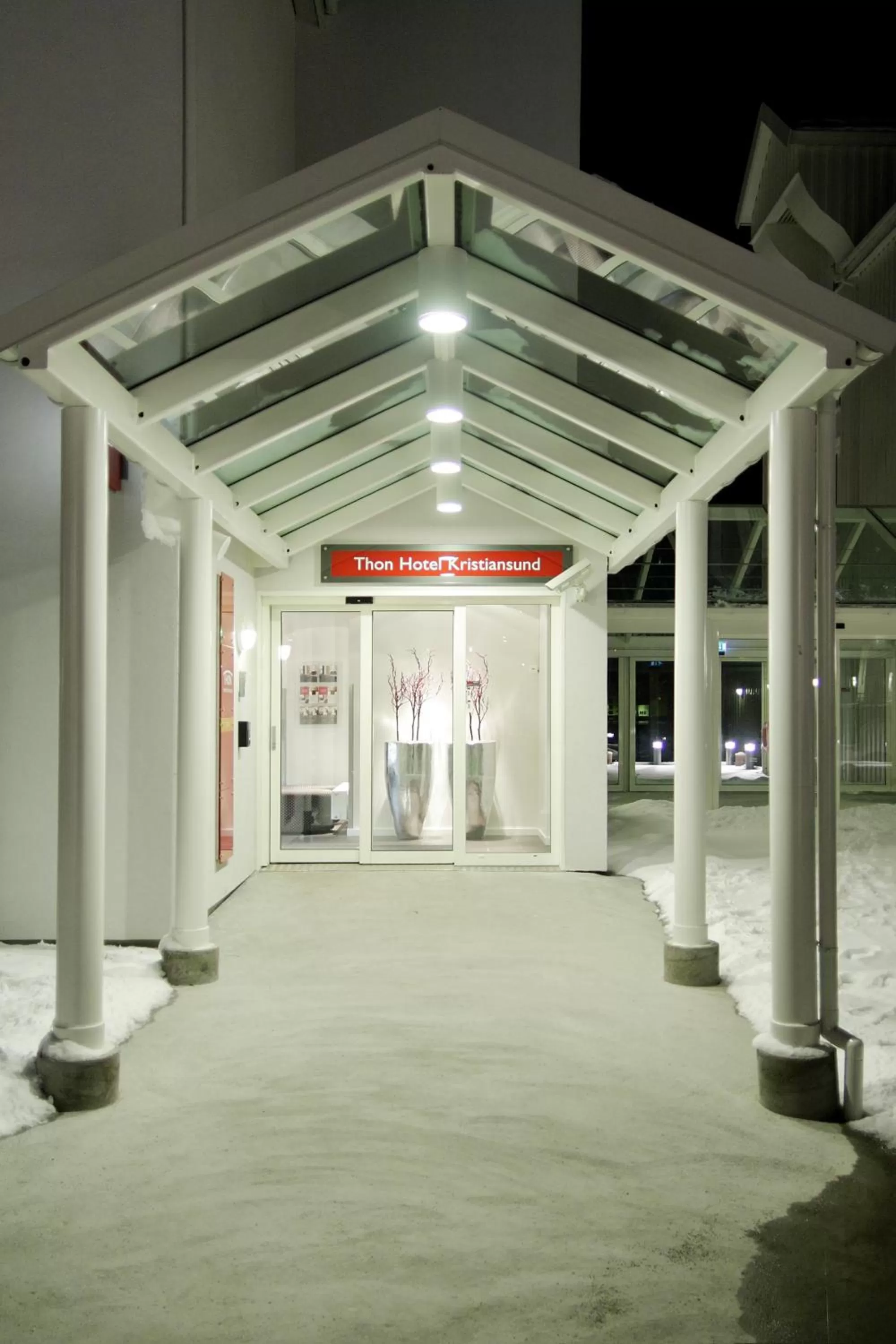 Facade/entrance in Thon Hotel Kristiansund