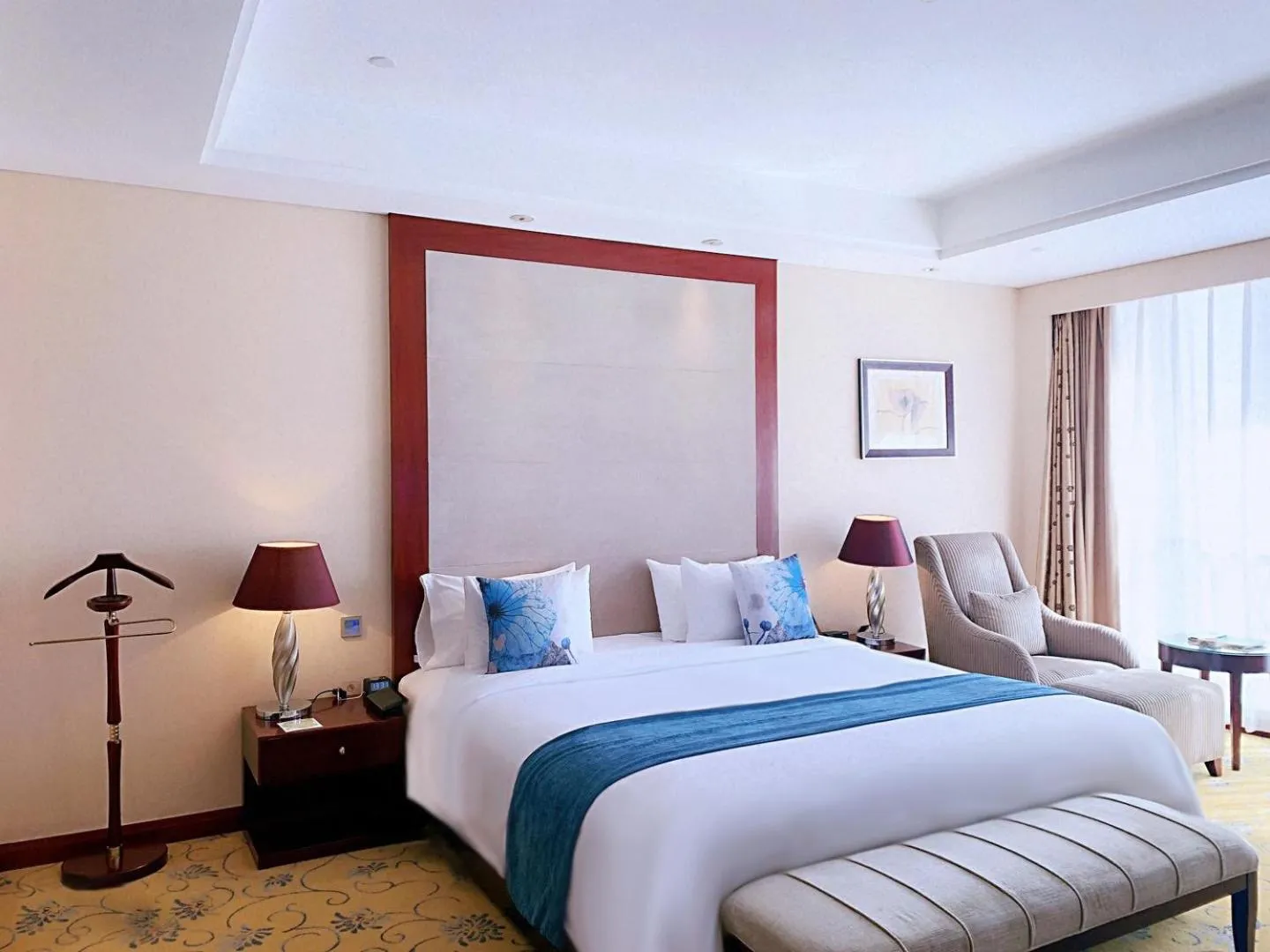 Bed in Howard Johnson Tropical Garden Plaza Kunming Chenggong