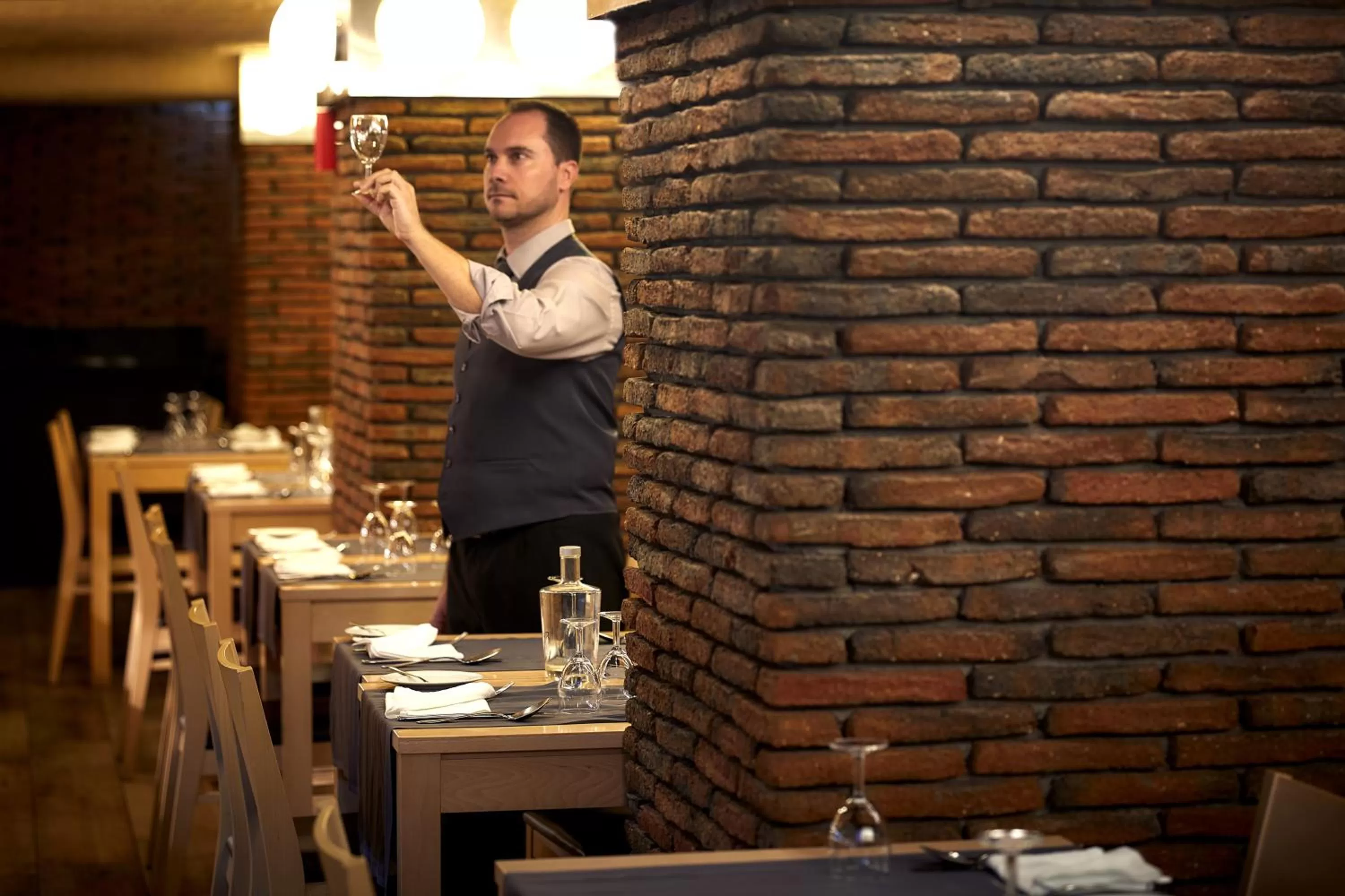 Restaurant/places to eat in Alcazar Hotel & SPA