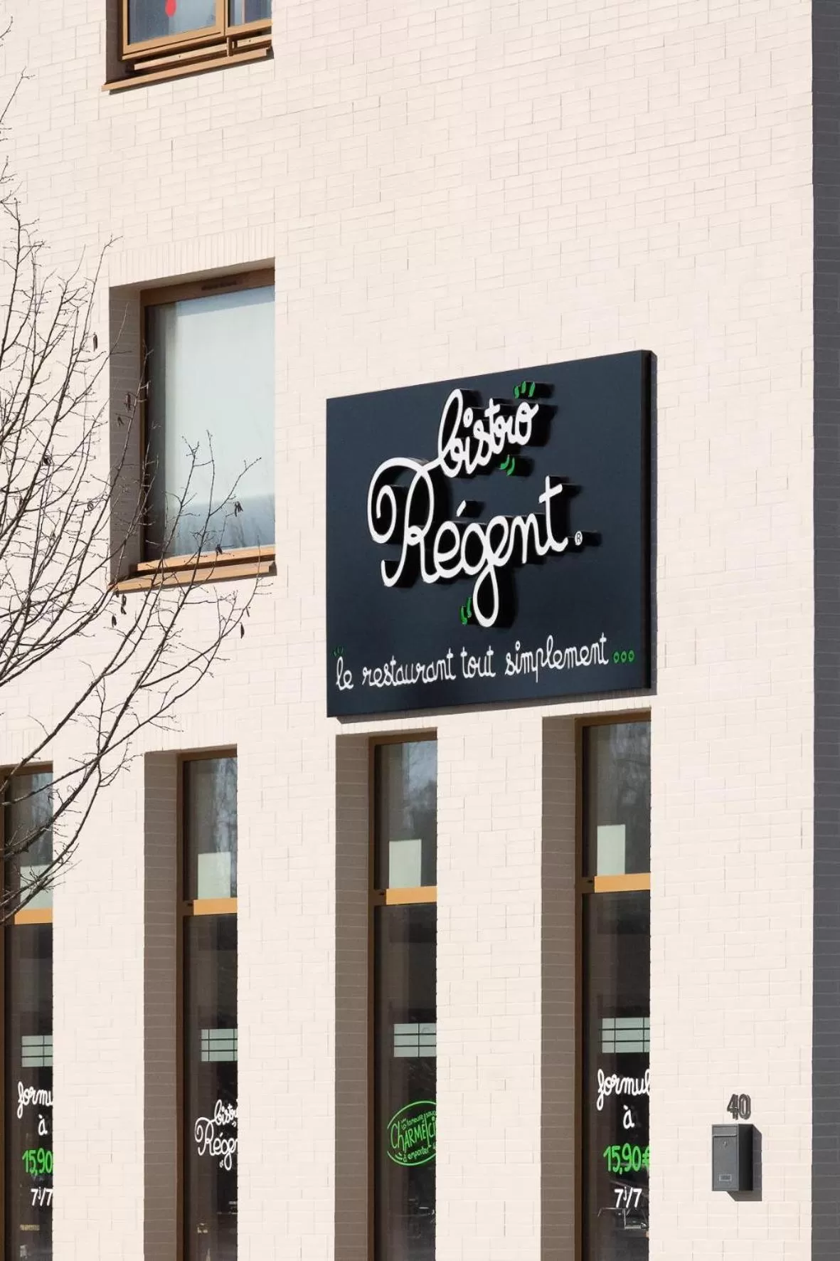 Restaurant/places to eat in Hôtel Amiens Sud