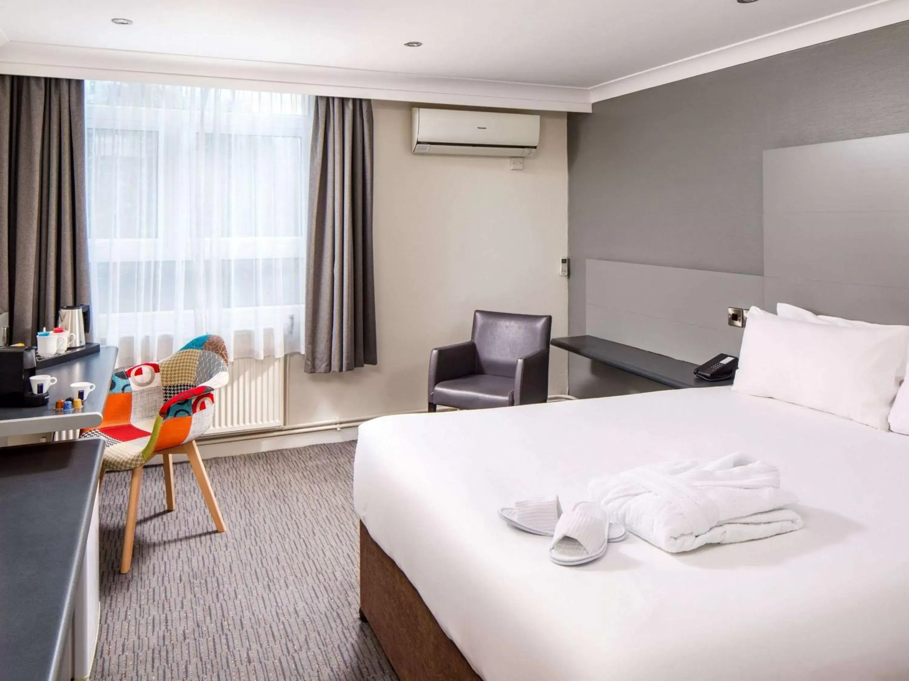 Privilege Double Room in Mercure Chester Abbots Well Hotel Privilege Double Room in Mercure Chester Abbots Well Hotel