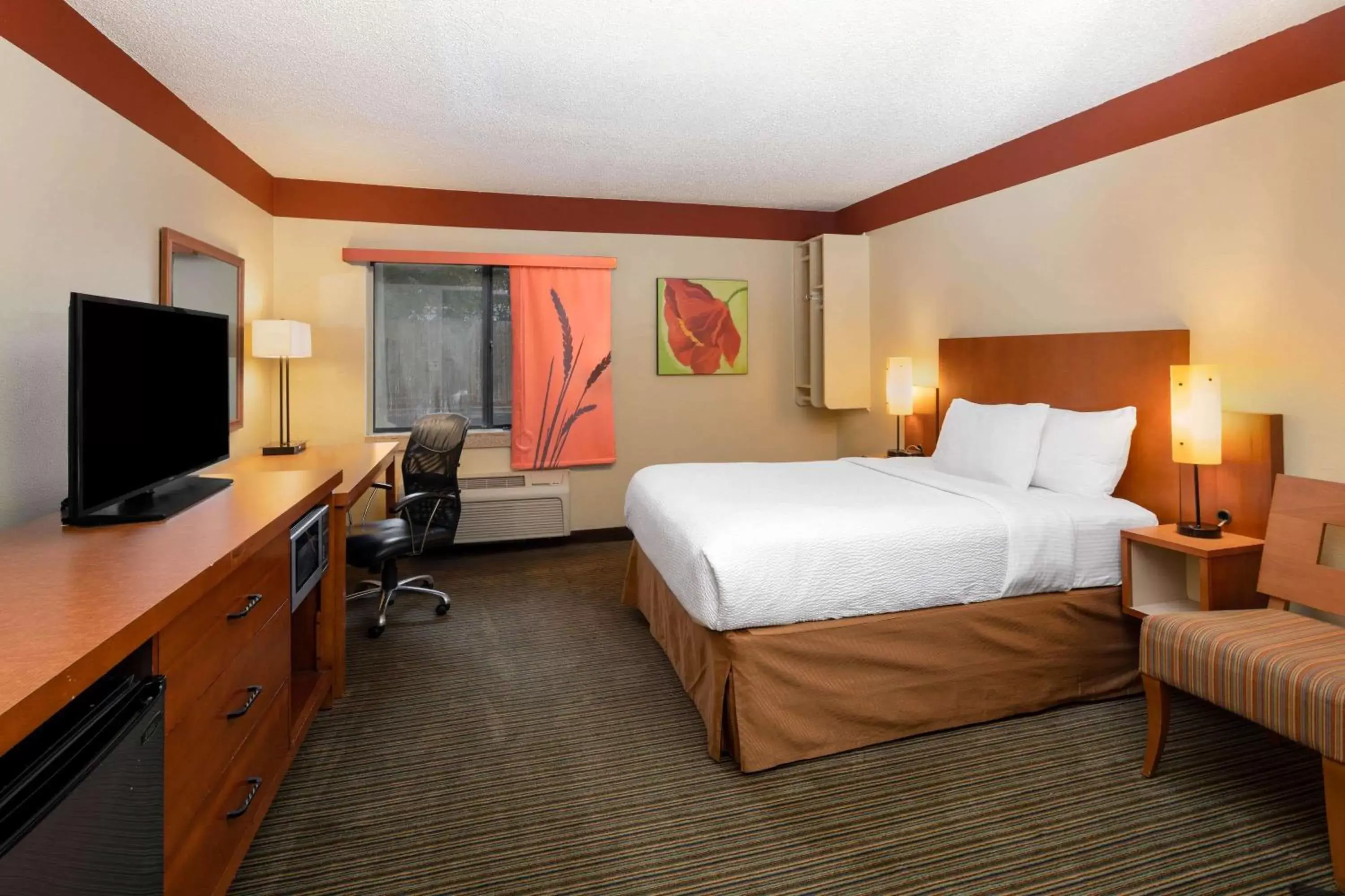 Double Room - Disability Access in La Quinta by Wyndham Savannah Southside Double Room - Disability Access in La Quinta by Wyndham Savannah Southside