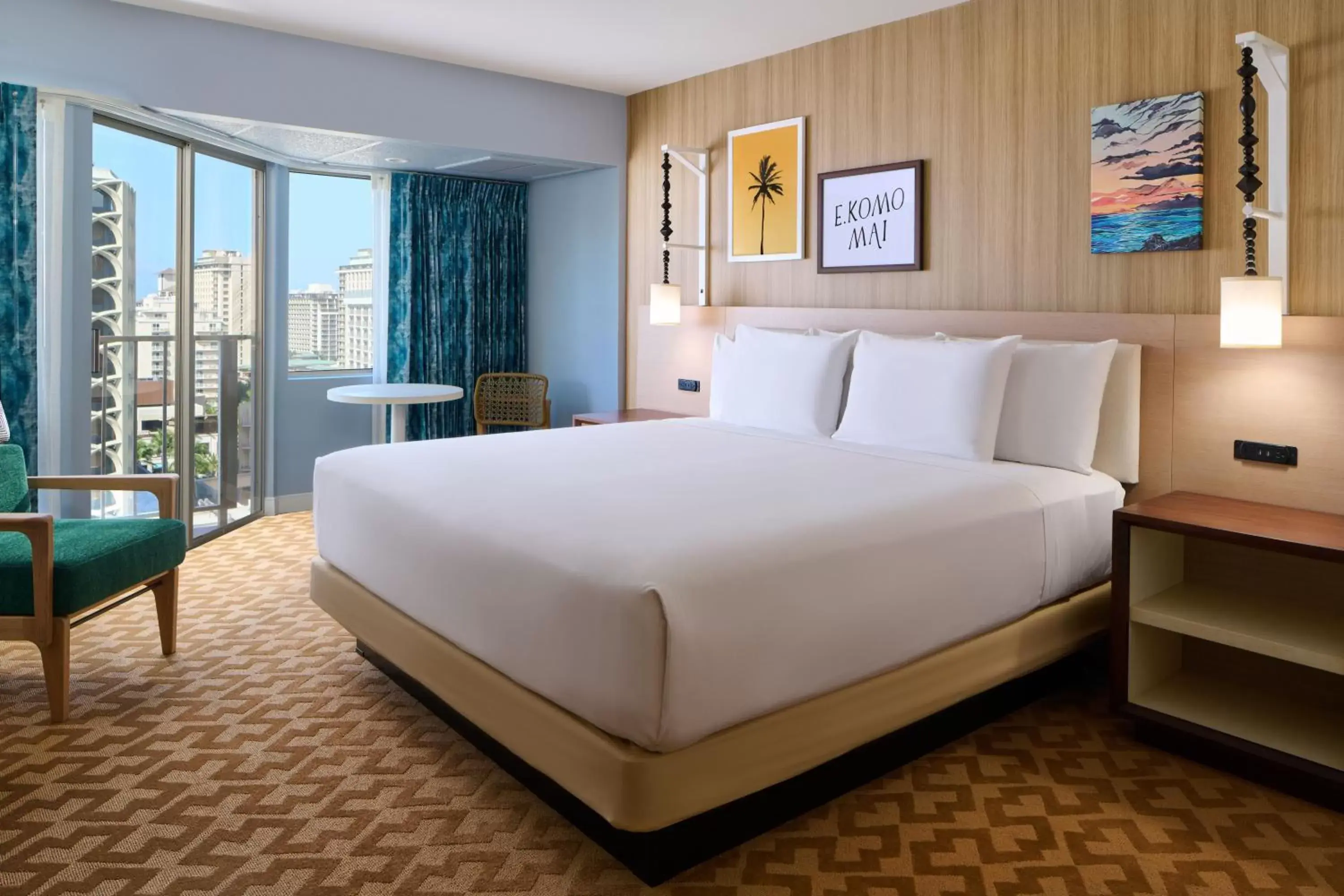 Partial Ocean View King in Waikiki Malia Partial Ocean View King in Waikiki Malia