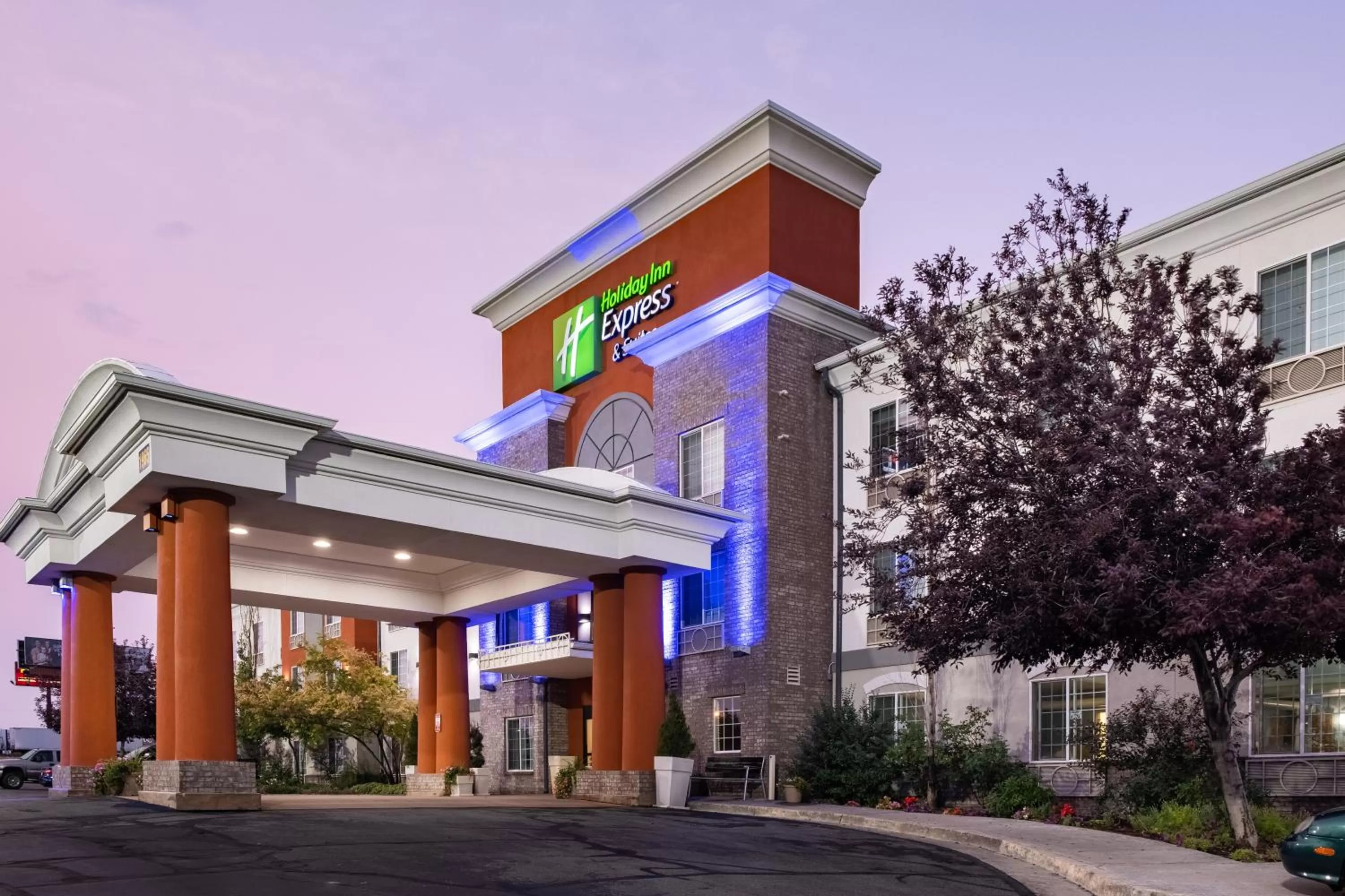 Holiday Inn Express Hotel & Suites Evanston by IHG