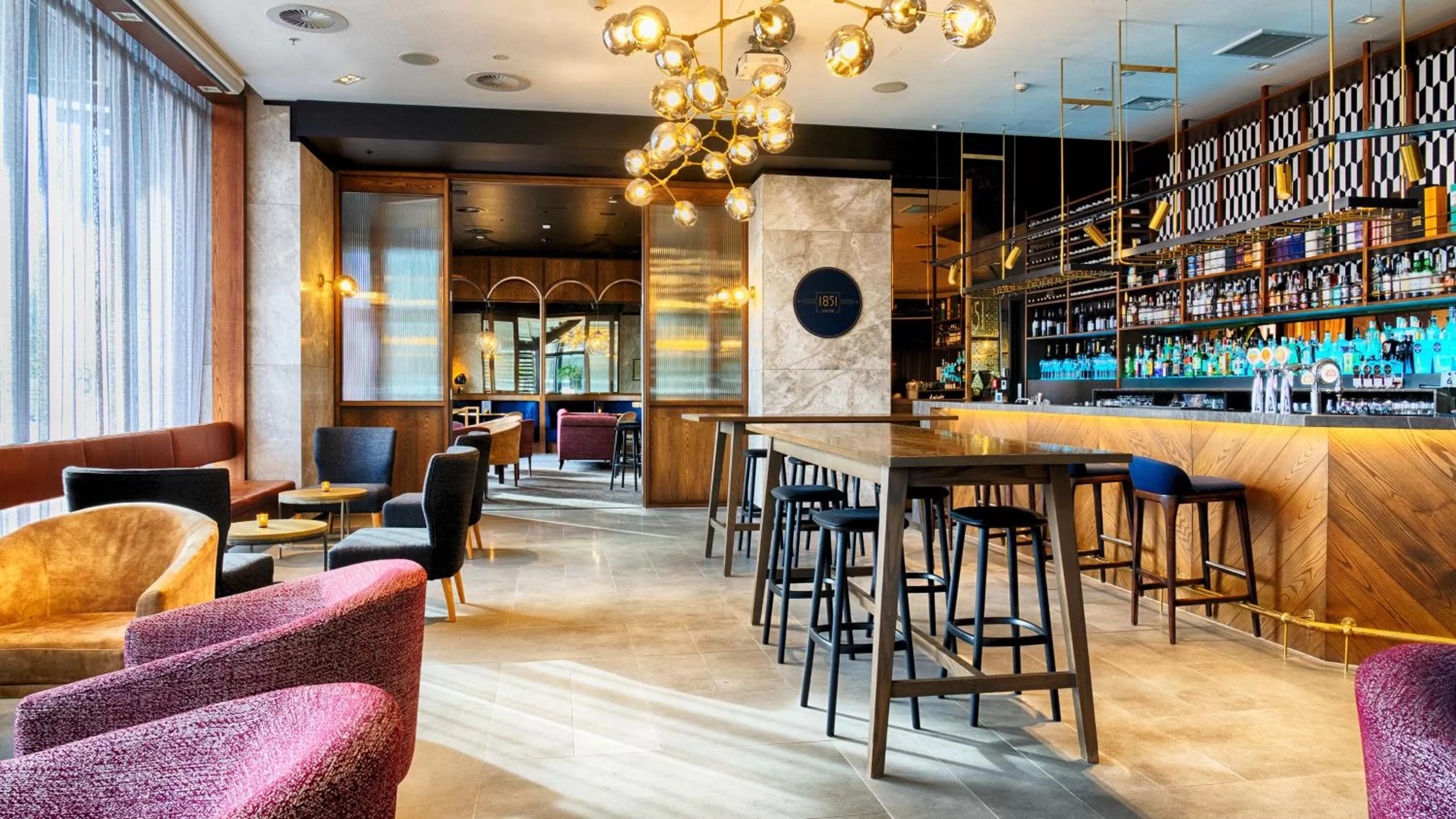Lounge or bar in Crowne Plaza Christchurch by IHG