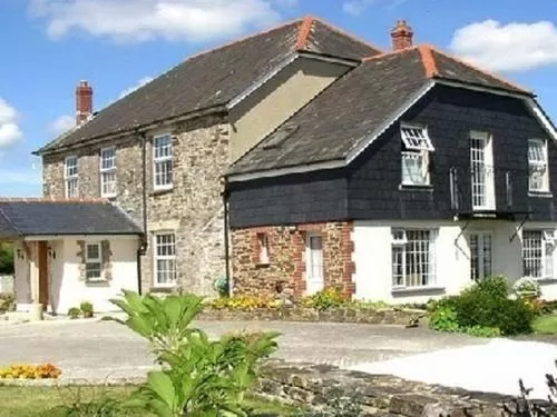 Property building in Lobhill Farmhouse Bed and Breakfast and Self Catering Accommodation