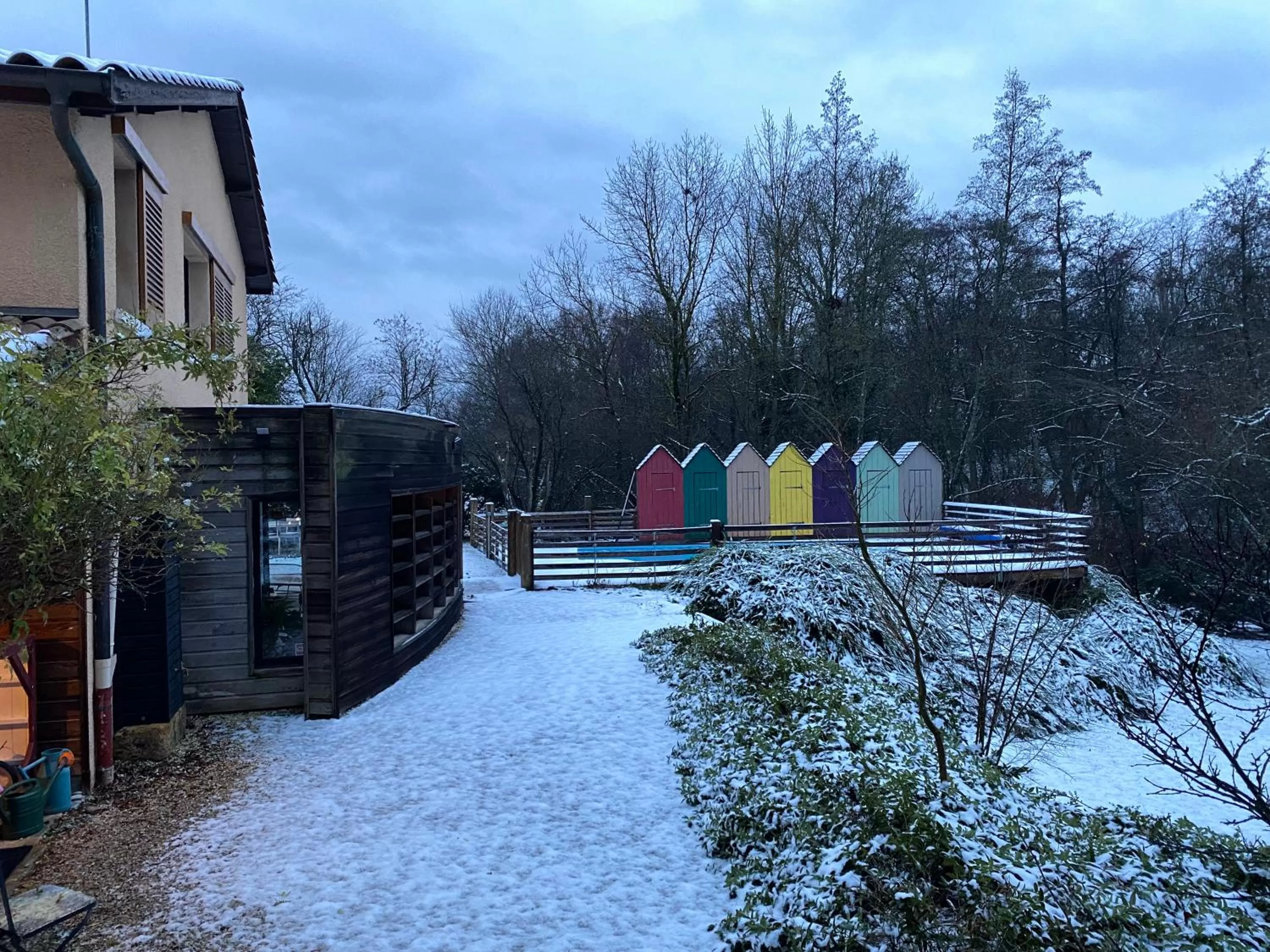 Property building, Winter in Les Cabanons