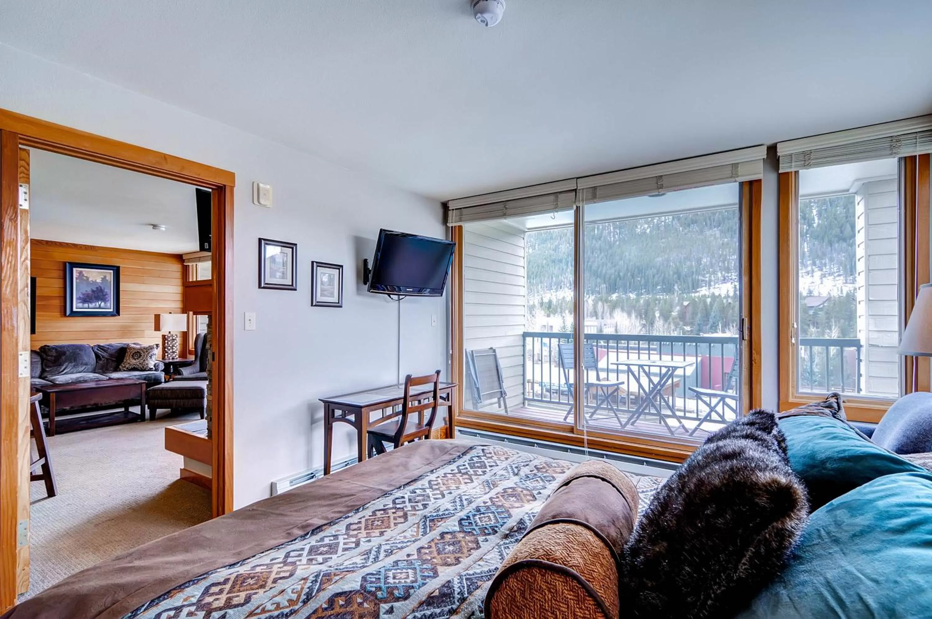 Bed in Lakeside Village by Vail Resorts