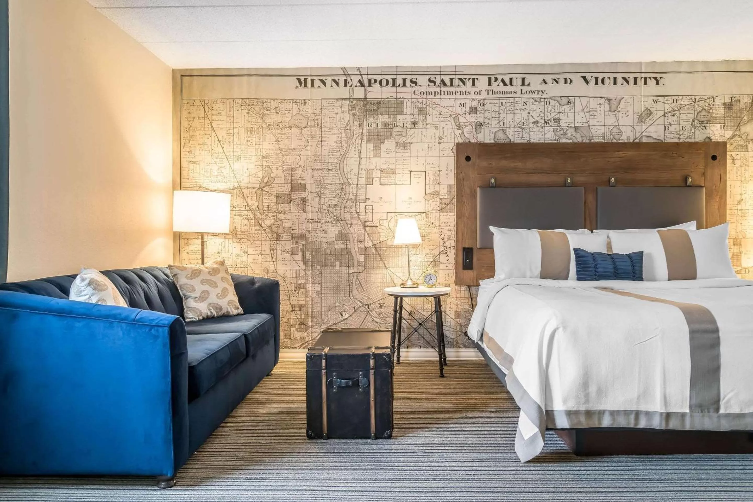 Photo of the whole room, Bed in enVision Hotel Saint Paul South