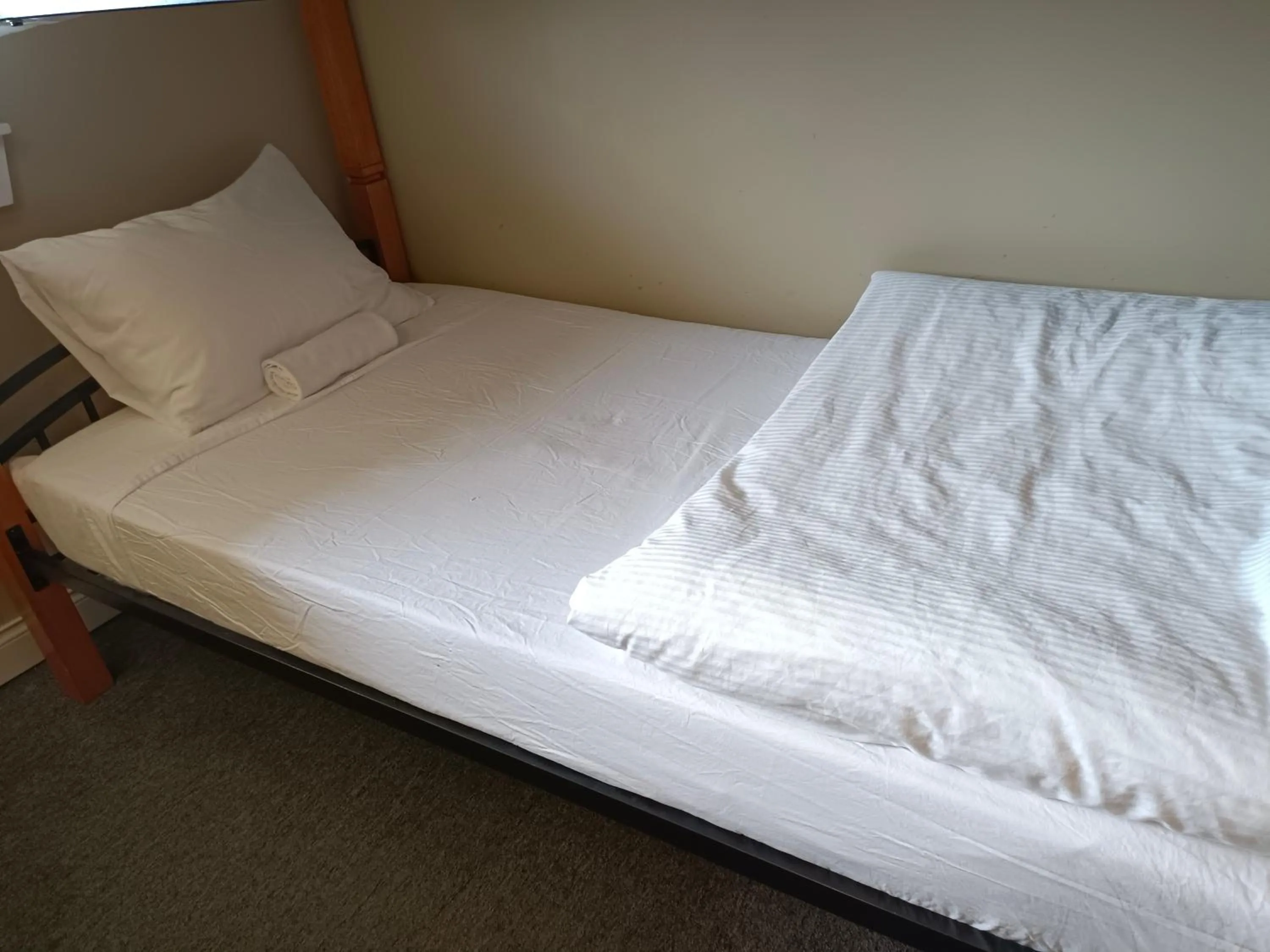 Bed in Painted Turtle Guesthouse