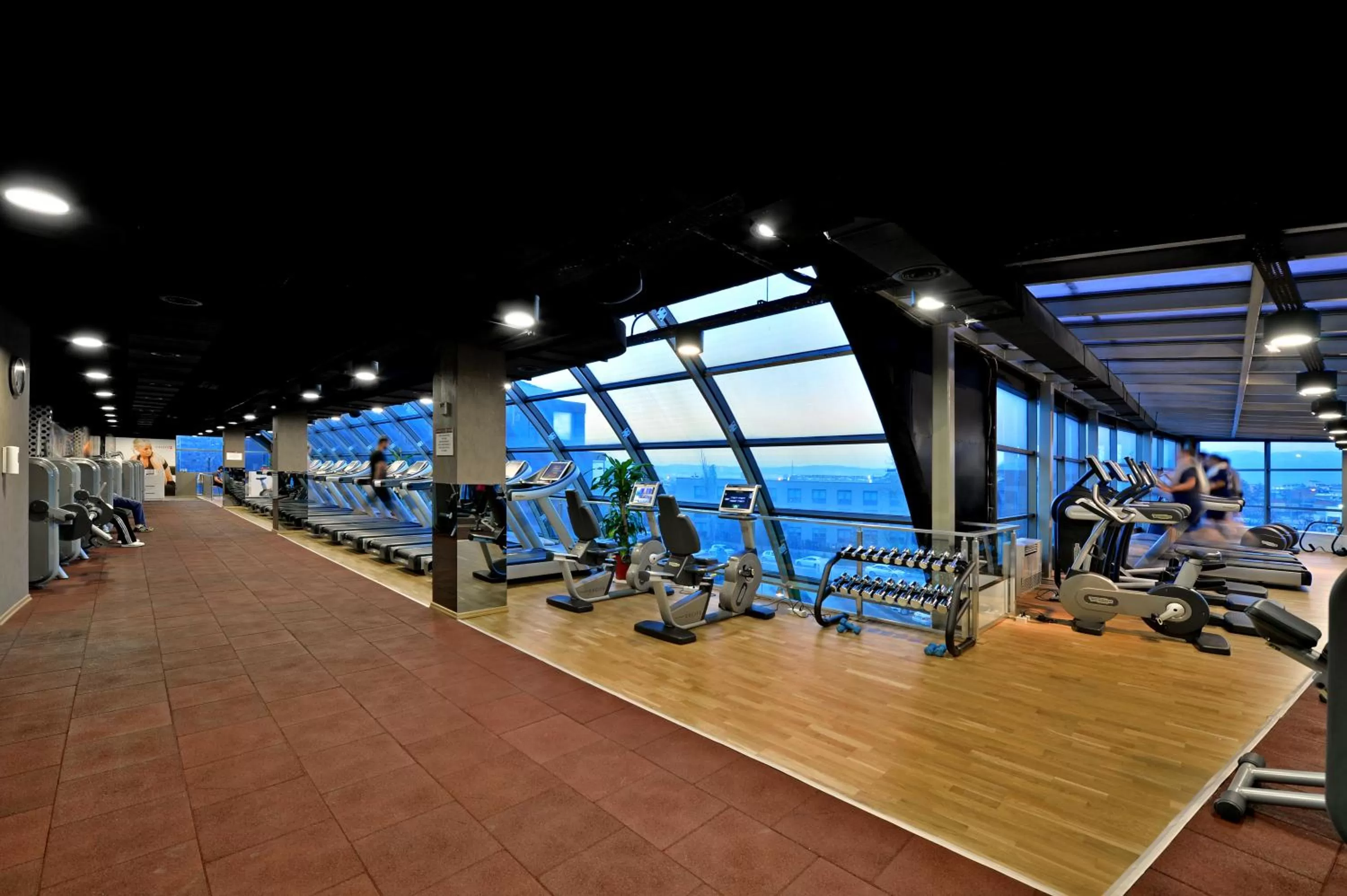 Fitness centre/facilities in Divan Bursa
