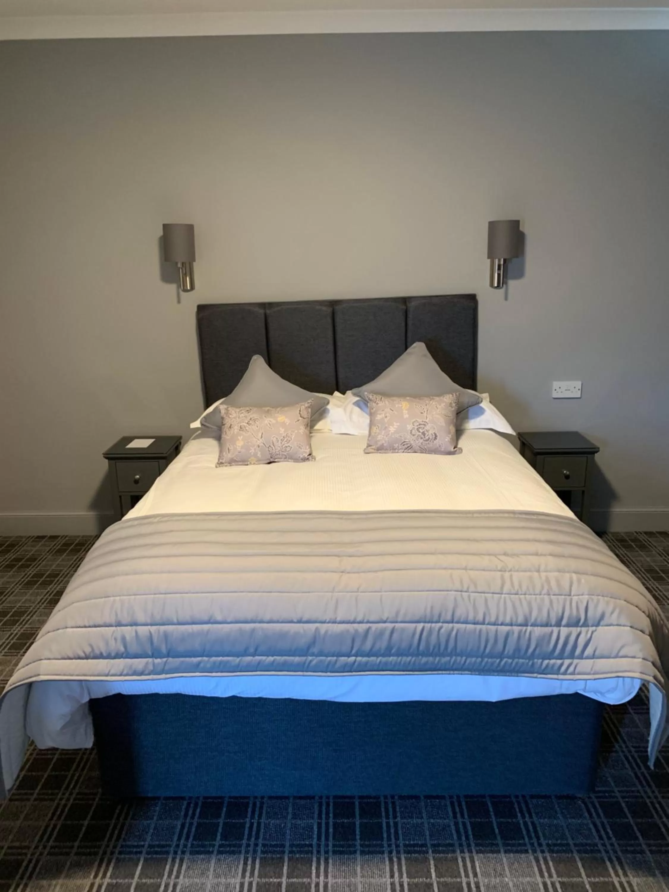 Bed in The Royal Hotel