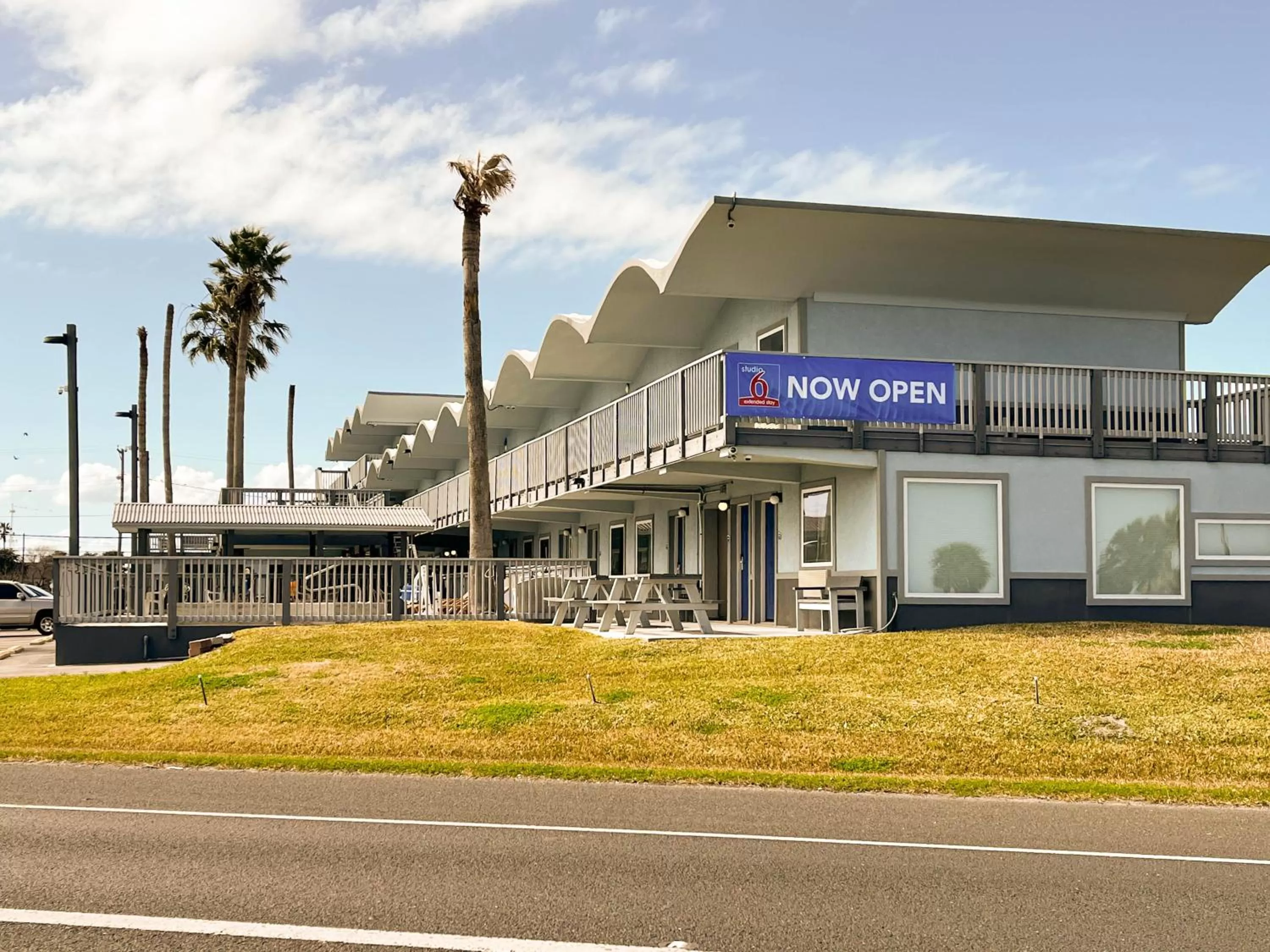 Property Building in Studio 6 Suites Rockport, TX